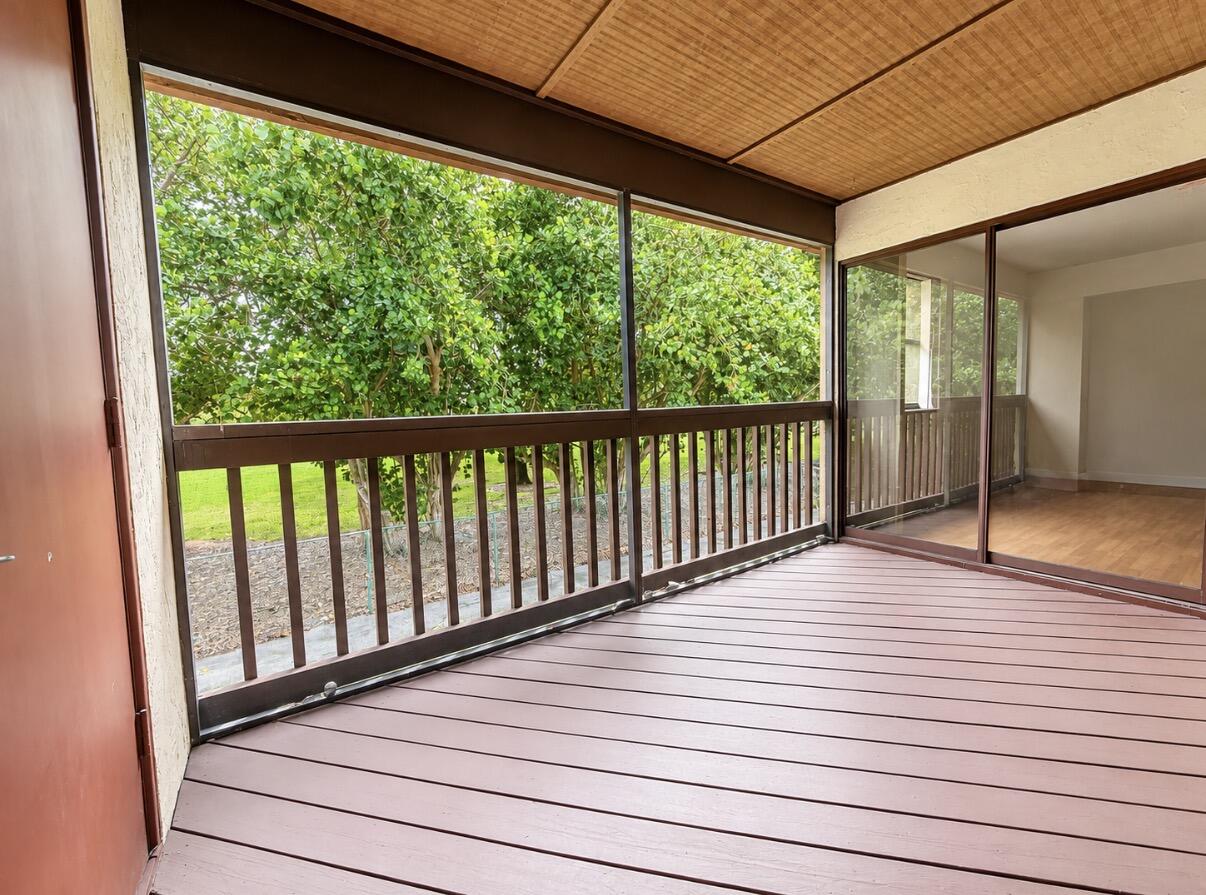 206 Lakeview Drive E Property Photo 13