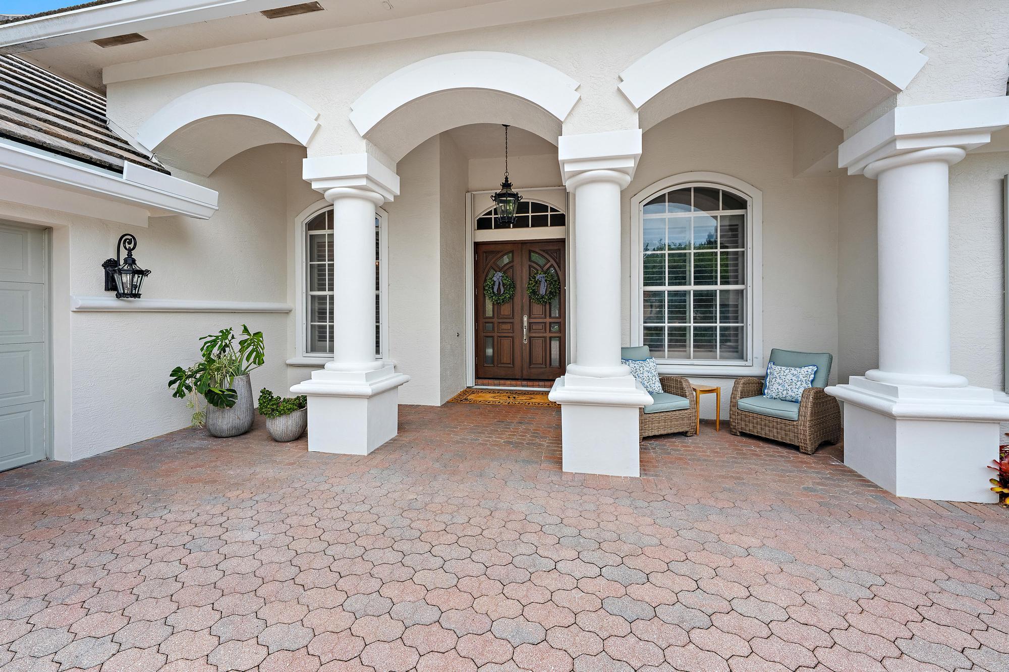 6768 Cypress Cove Circle Property Photo 3