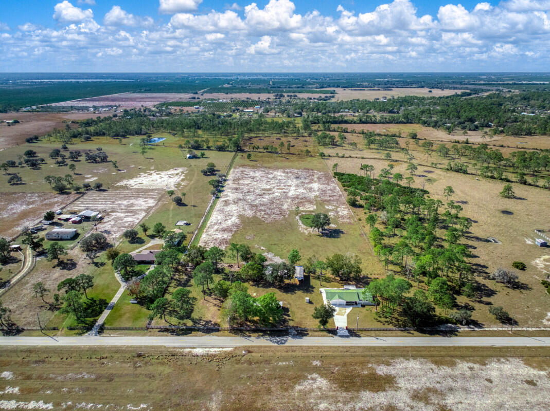 948 S Riverdale Road Property Photo 8