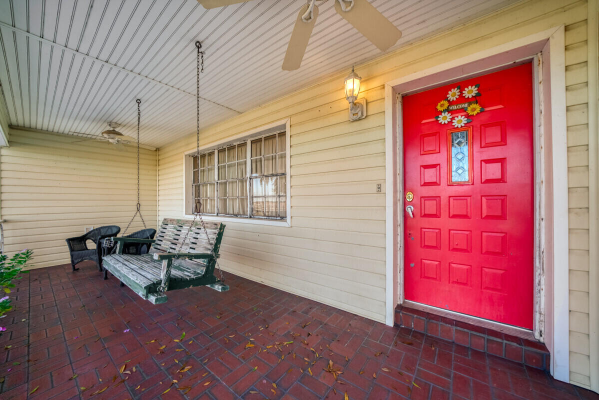 948 S Riverdale Road Property Photo 12