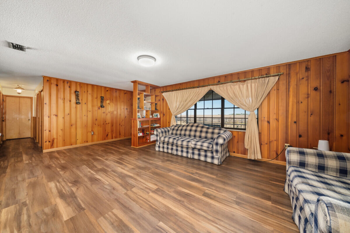 948 S Riverdale Road Property Photo 16