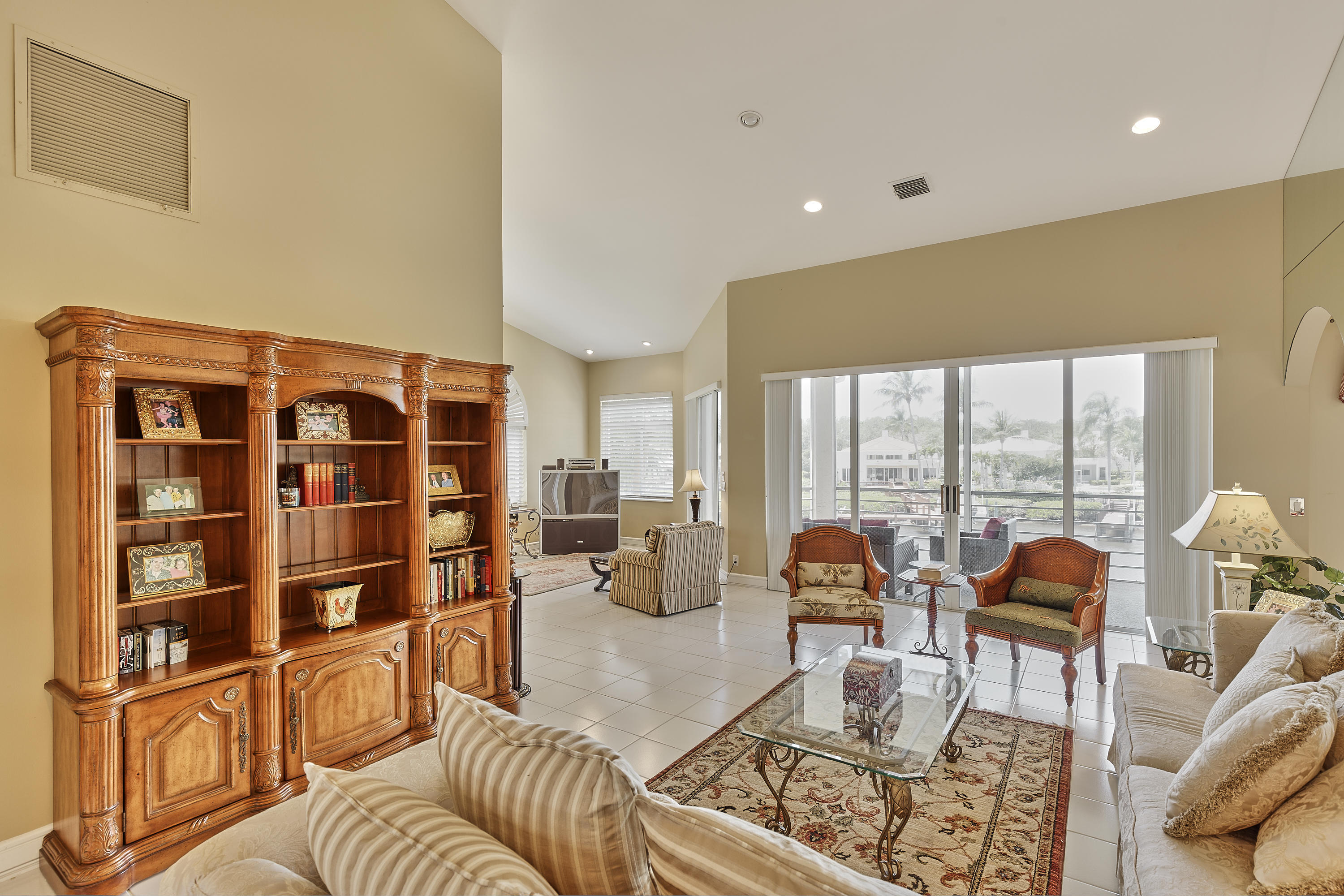 392 Spyglass Way Property Photo 3