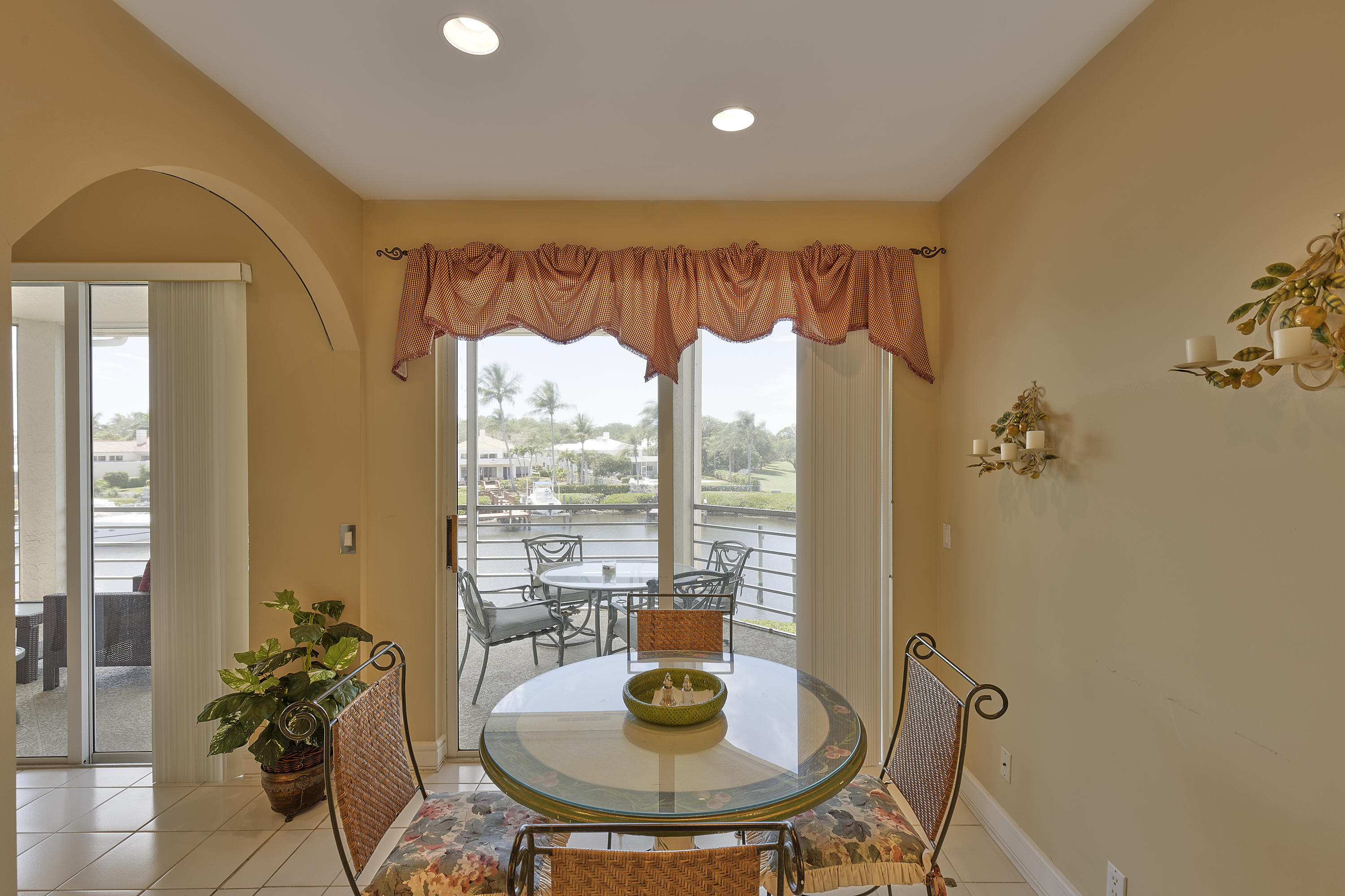392 Spyglass Way Property Photo 8