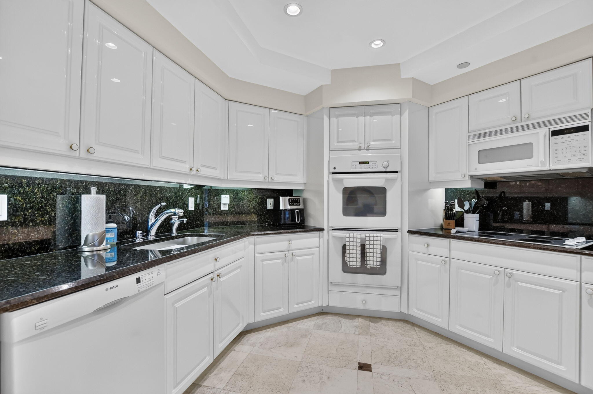 20290 Fairway Oaks Drive 222 Property Photo 4