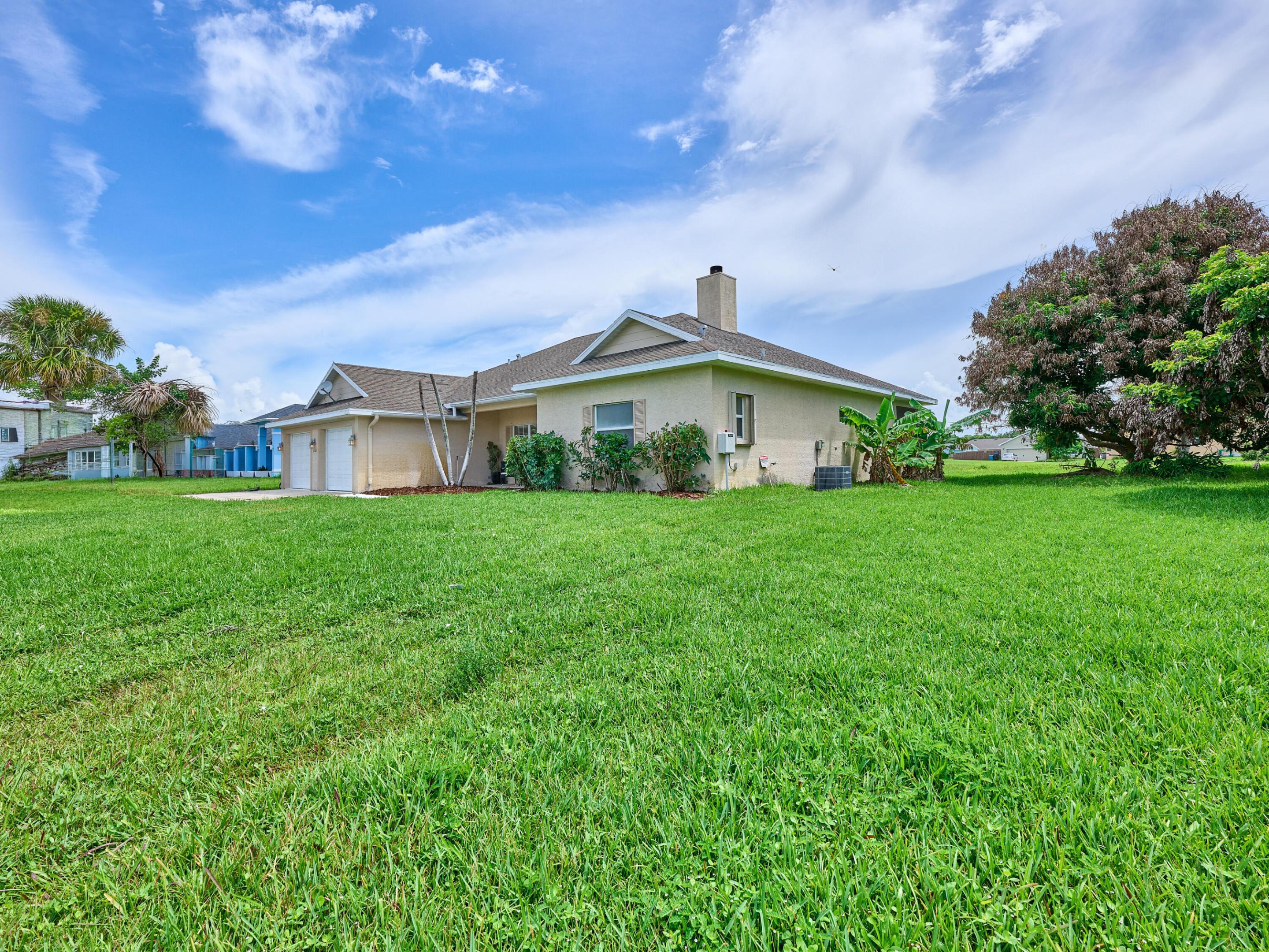 3761 SW WYCOFF Street Property Photo 1