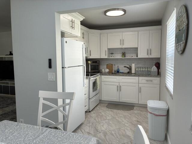 626 Normandy Lane N 626n Property Photo 8