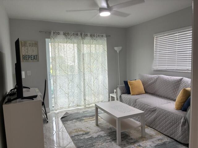 626 Normandy Lane N 626n Property Photo 23