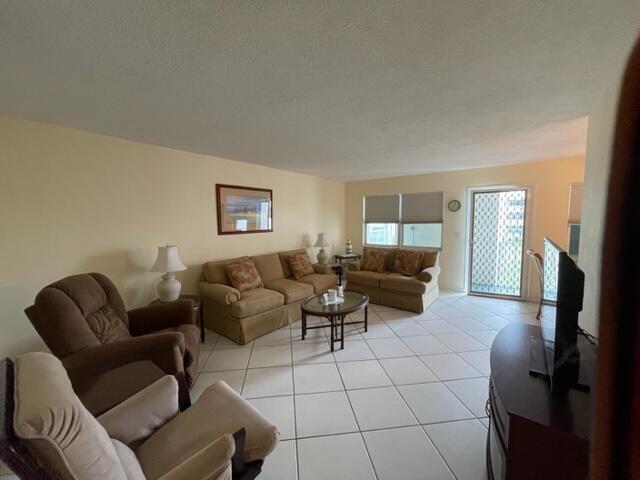 350 Horizons E 206 Property Photo 6