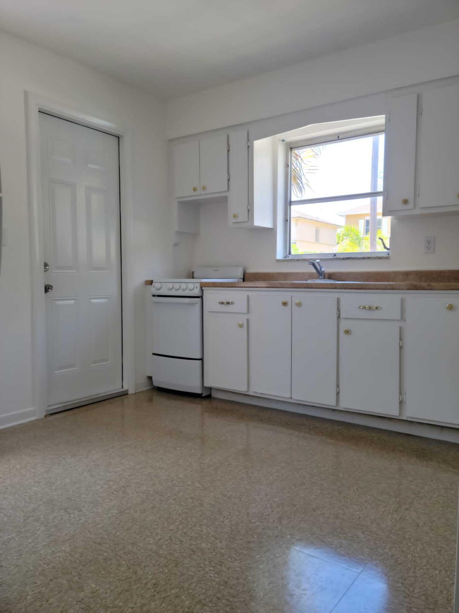 502 W Branch Street Property Photo 16