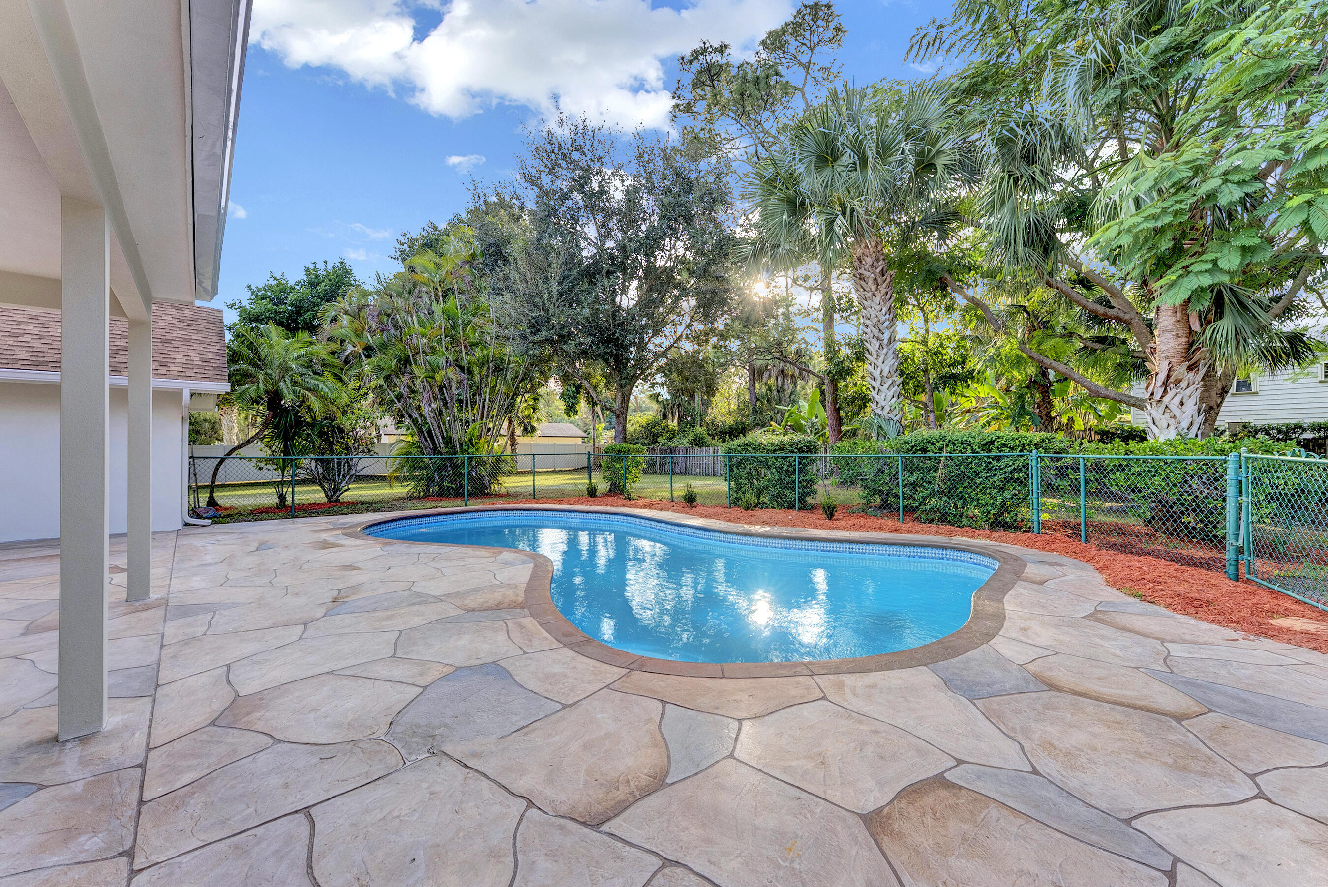 225 Sulky Way Property Photo 35