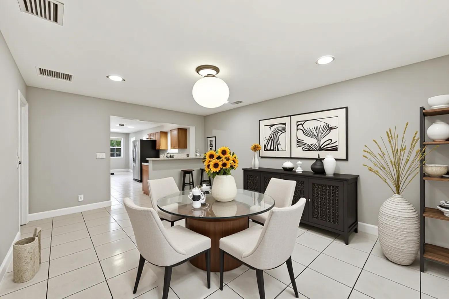 939 Charles Street Property Photo 4