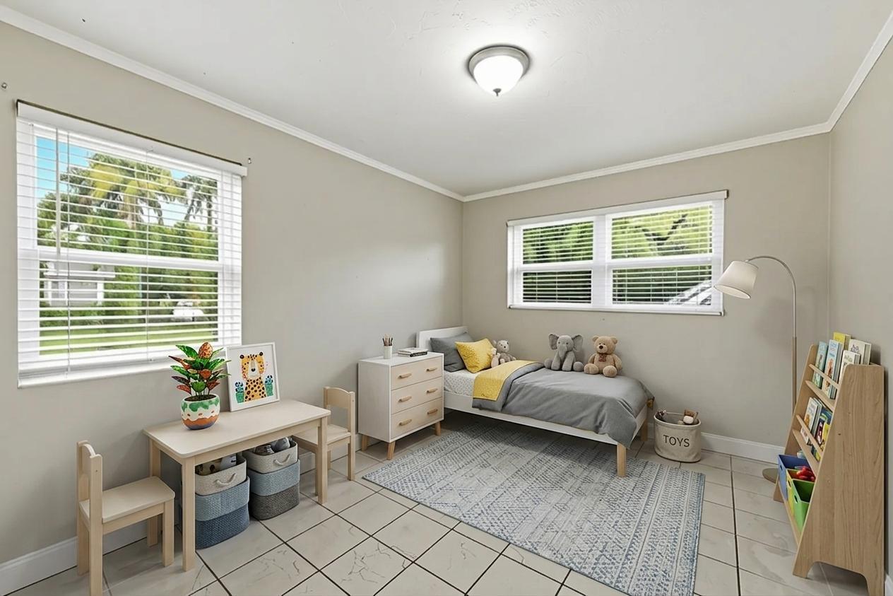 939 Charles Street Property Photo 6