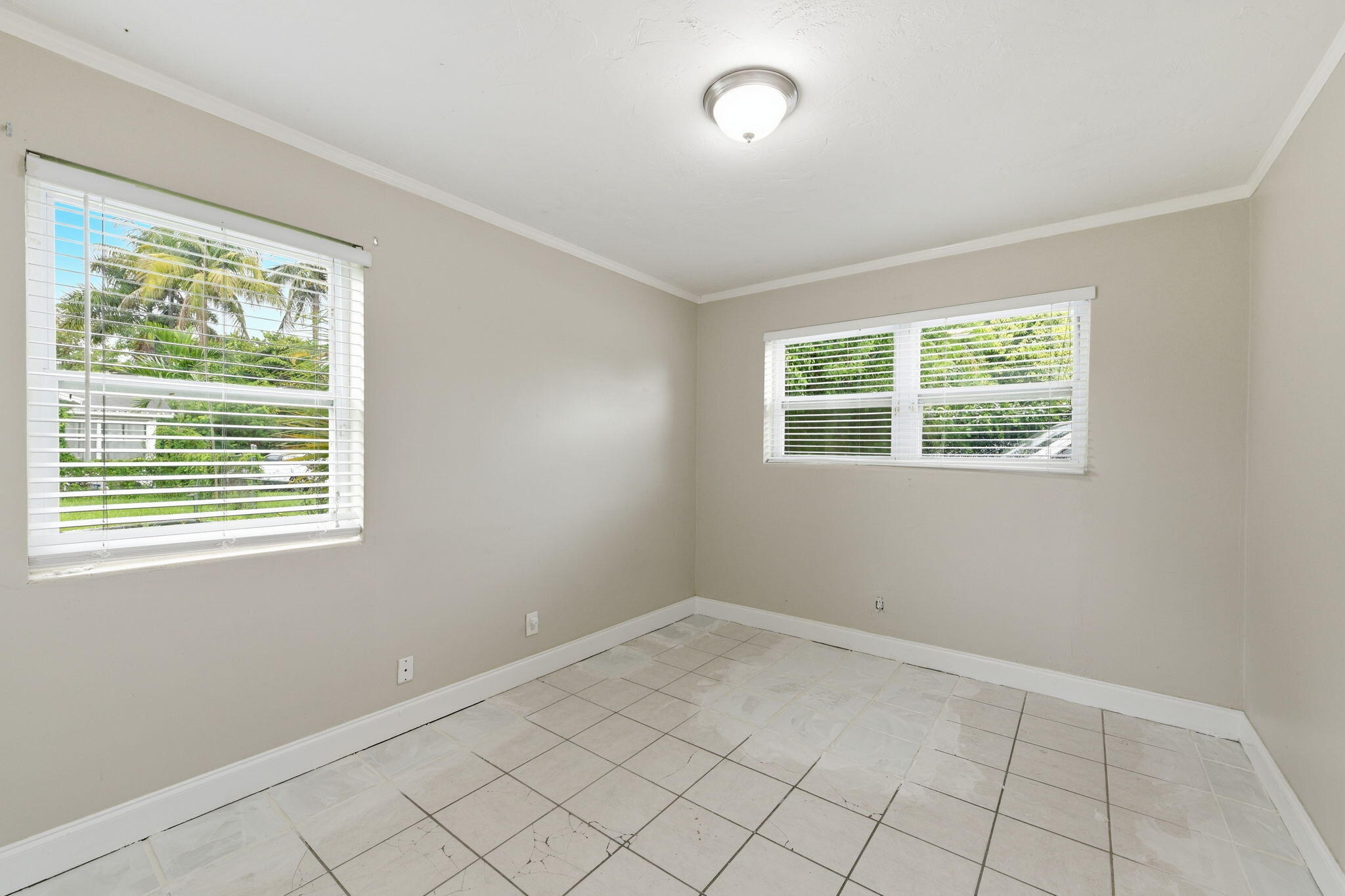 939 Charles Street Property Photo 19