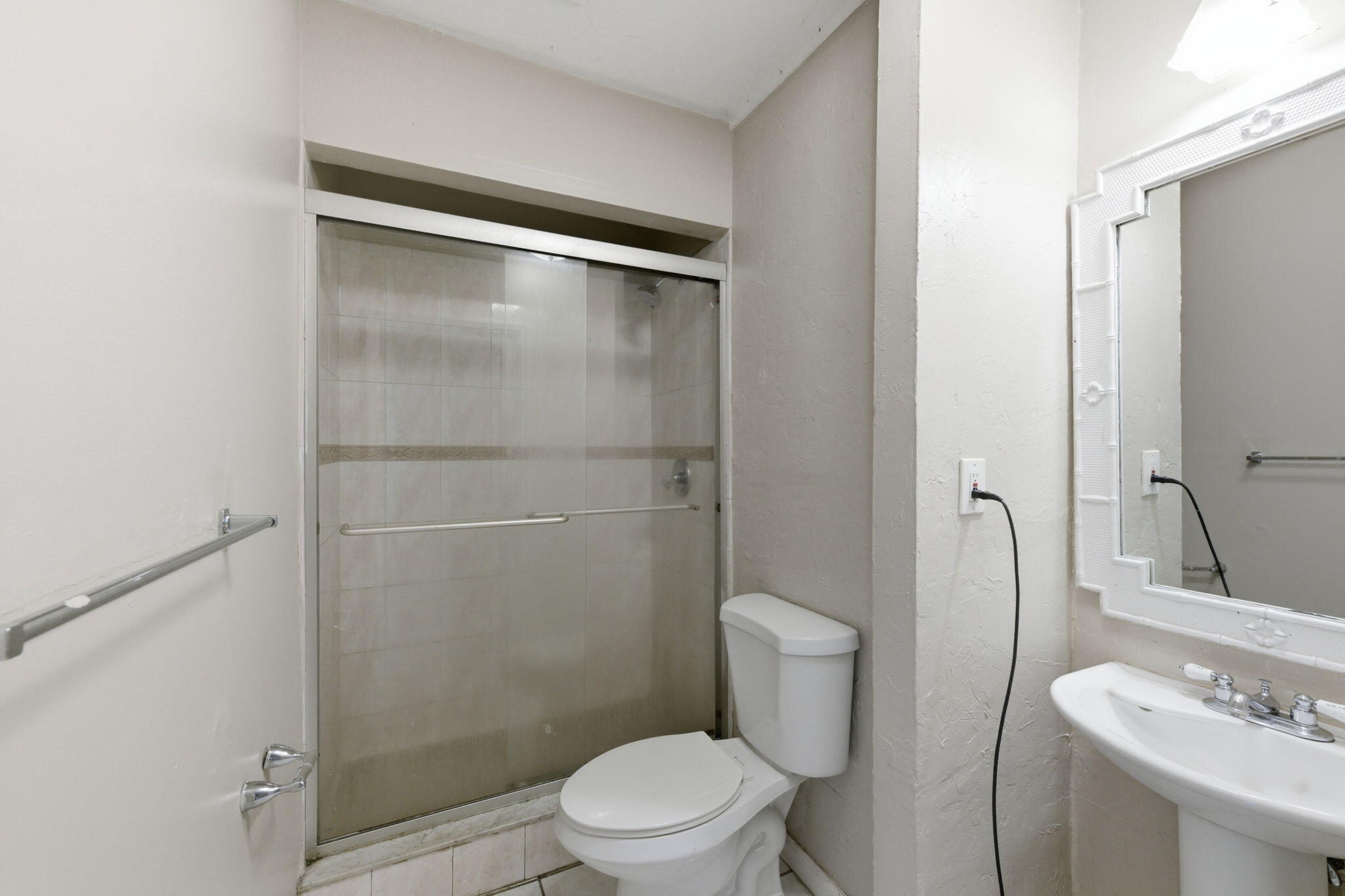 939 Charles Street Property Photo 29