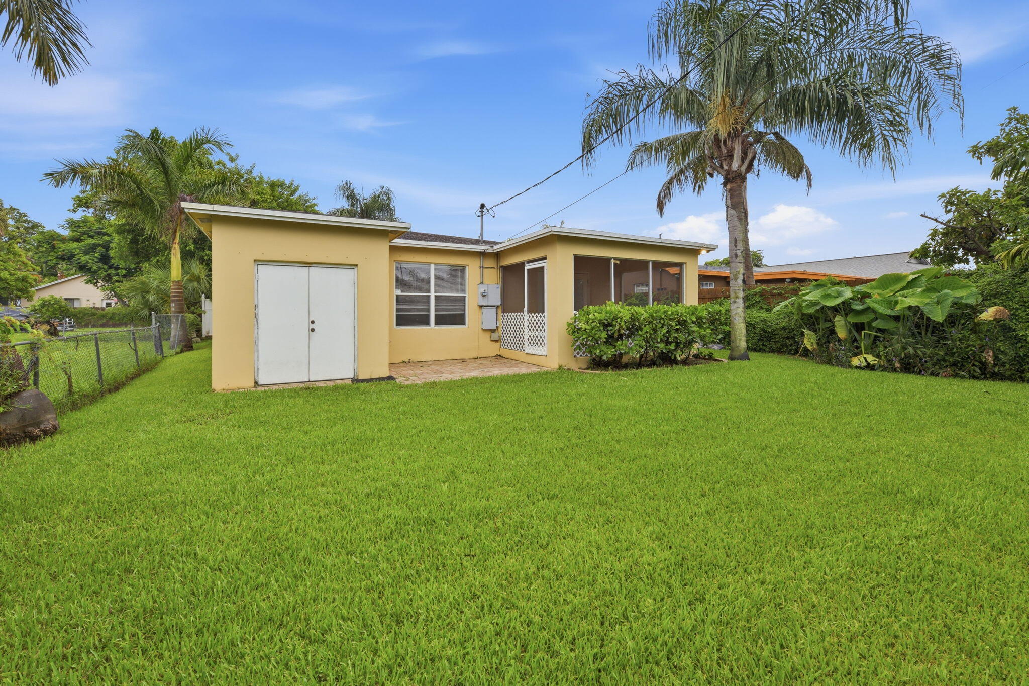 939 Charles Street Property Photo 35