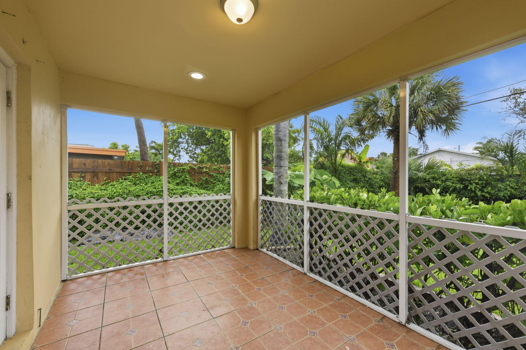 939 Charles Street Property Photo 38