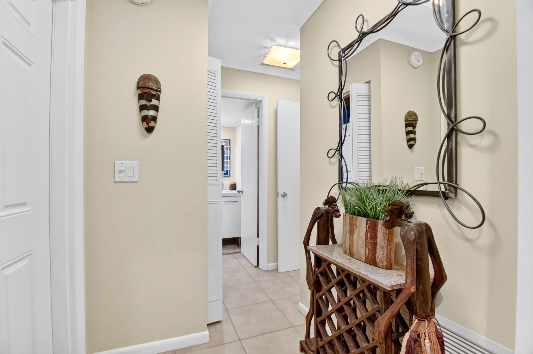32 Colonial Club Drive 102 Property Photo 8