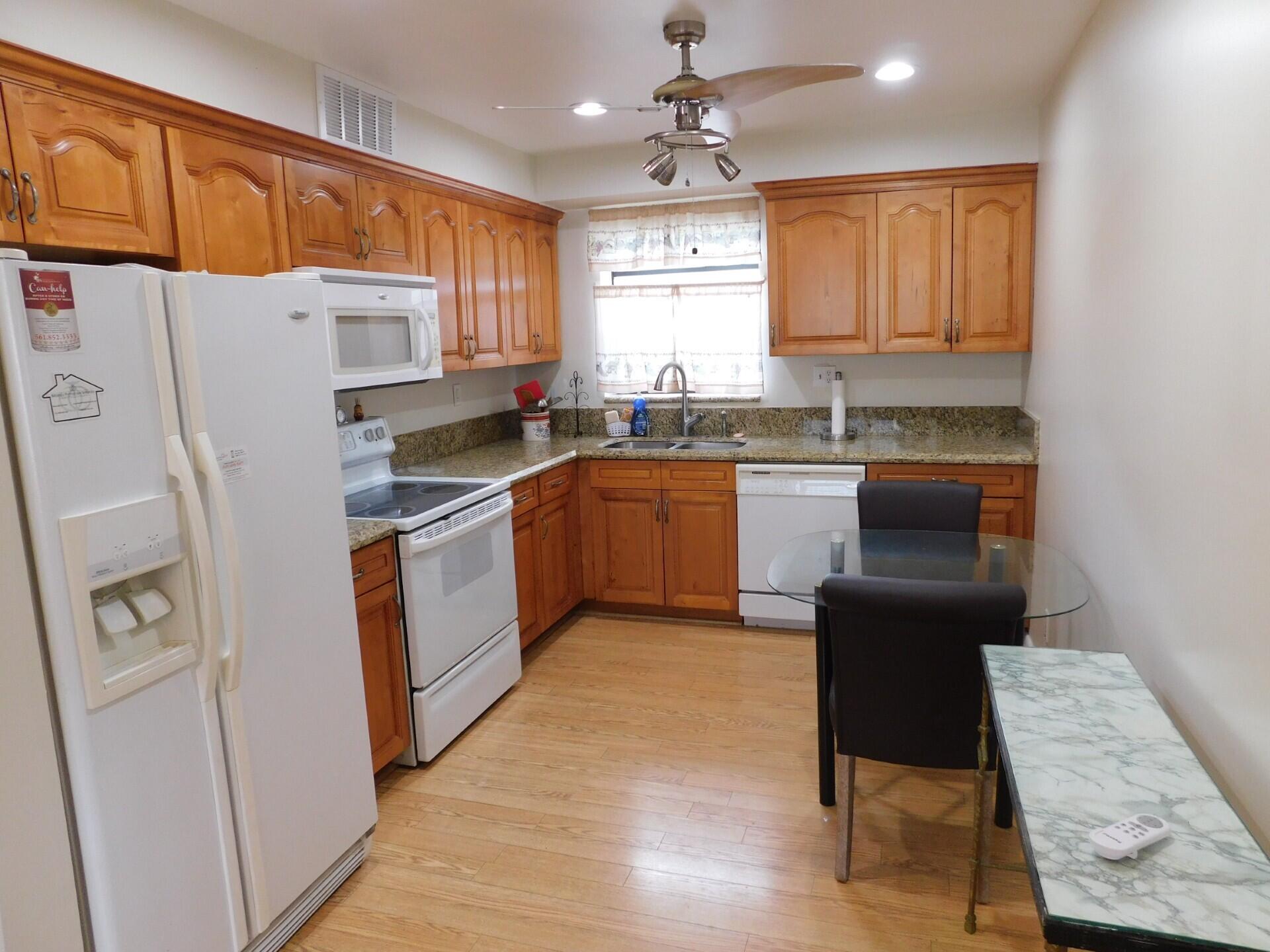 565 Piedmont L Property Photo 4