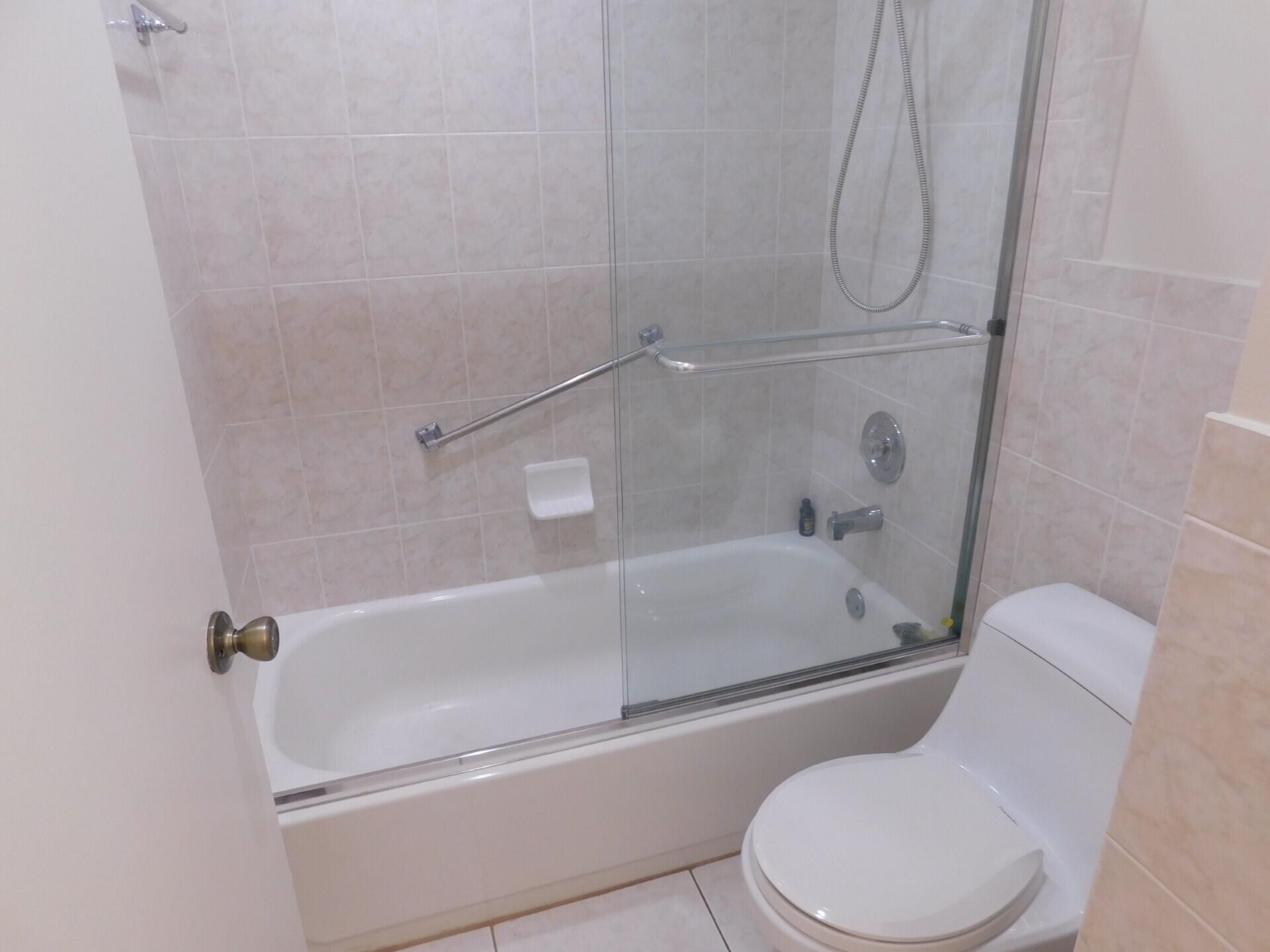 565 Piedmont L Property Photo 12