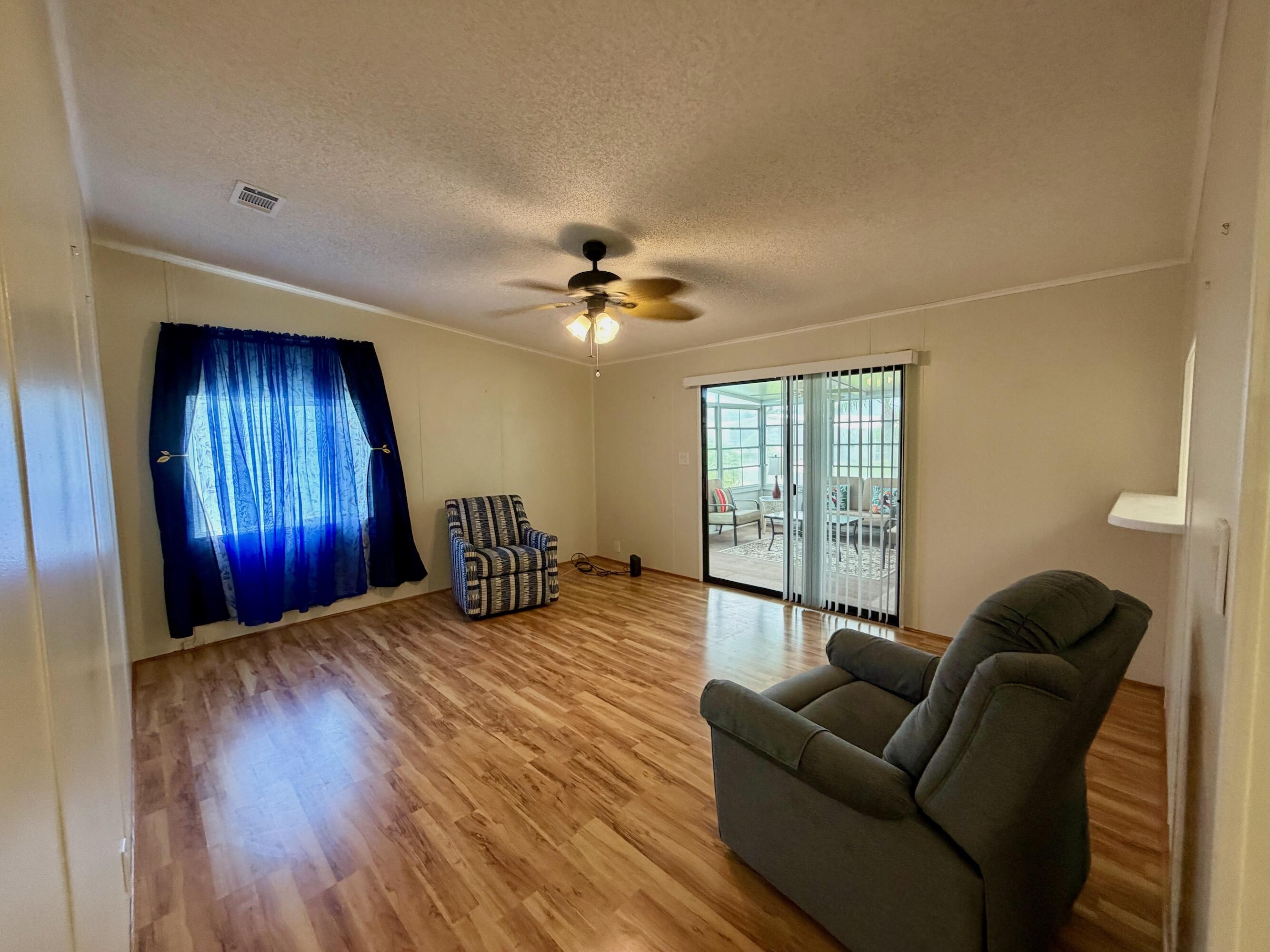 1515 Sw 35th Circle Property Photo 8