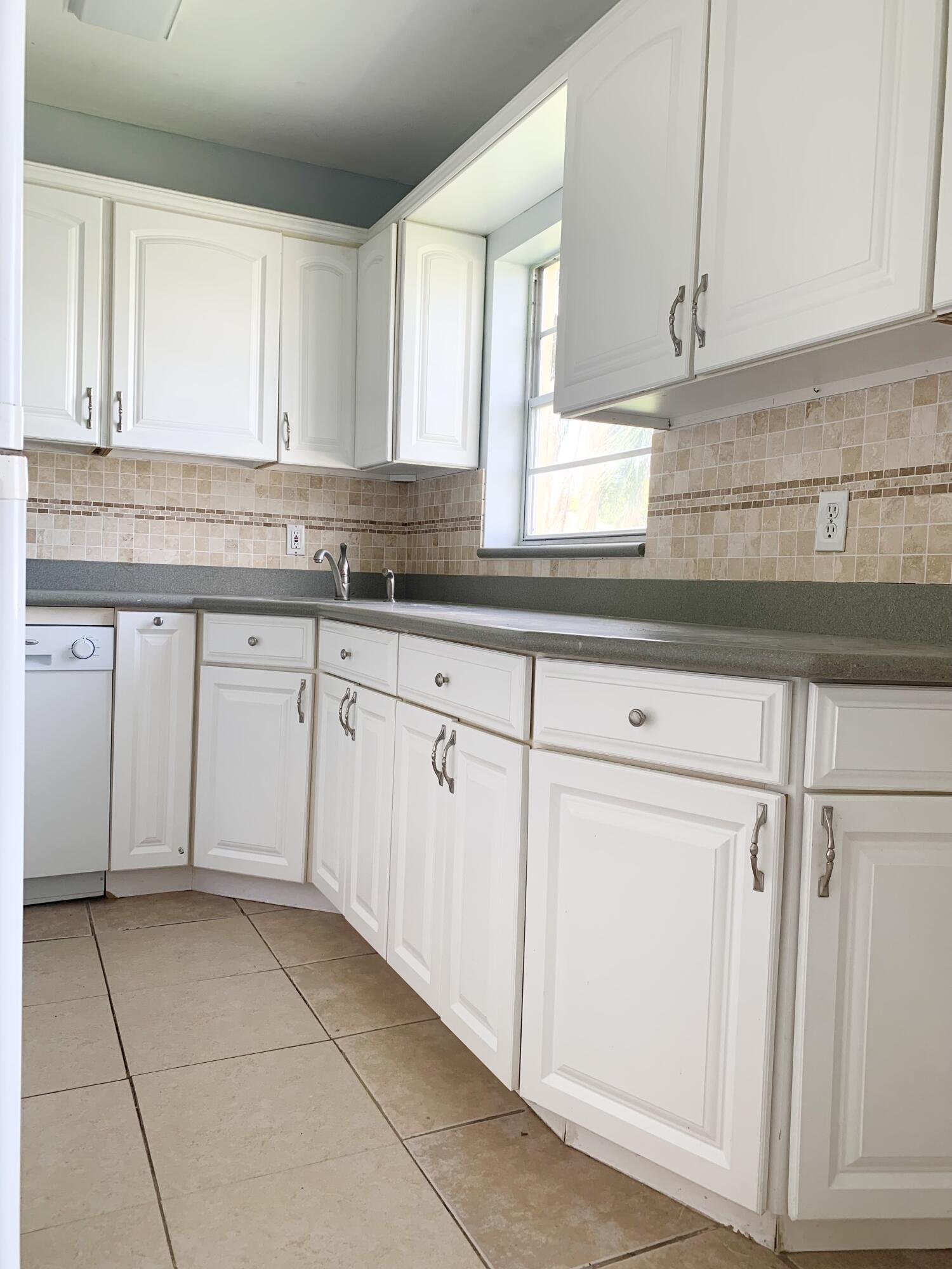 168 Waltham G Property Photo 5