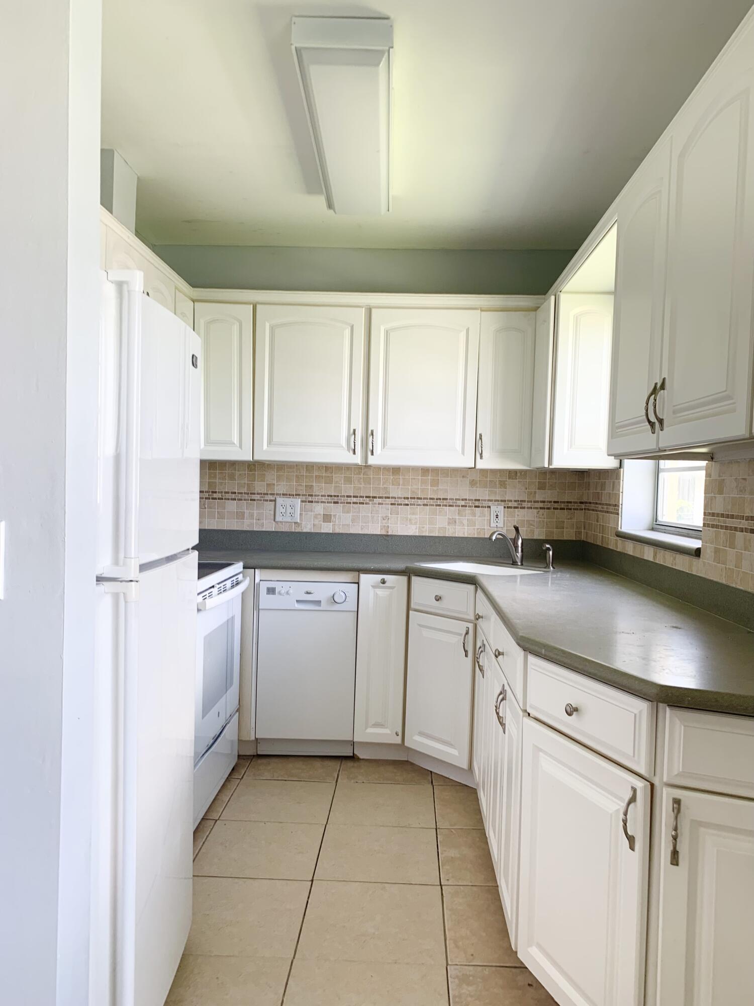 168 Waltham G Property Photo 11