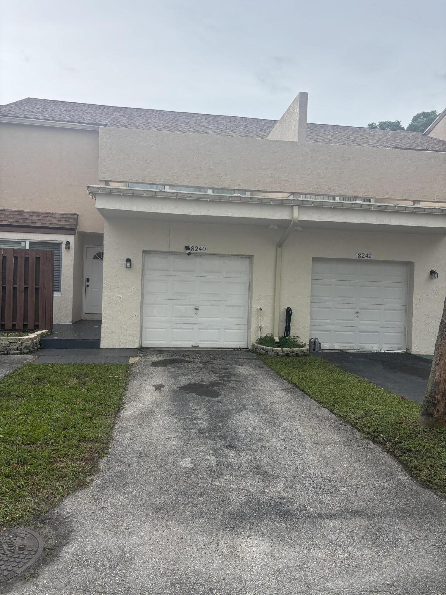 8240 Nw 9th Street 3 Property Photo 6