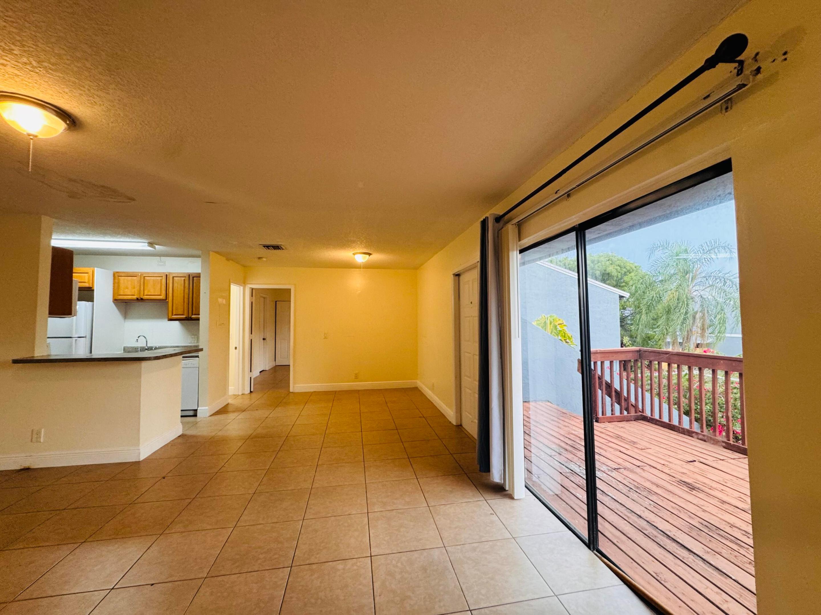 7 CROSSINGS Circle G Property Photo 1