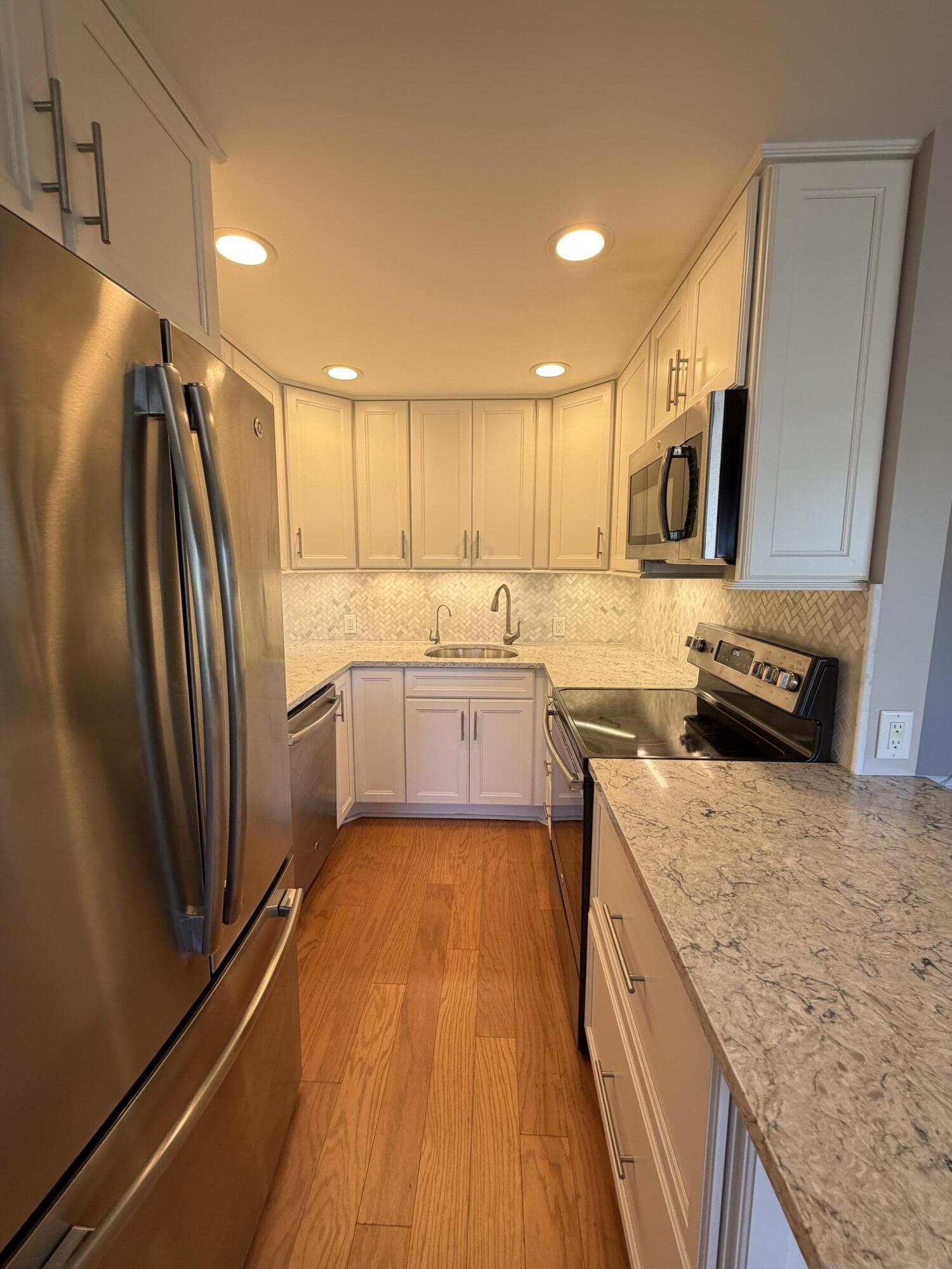 166 Dorset D Property Photo 2