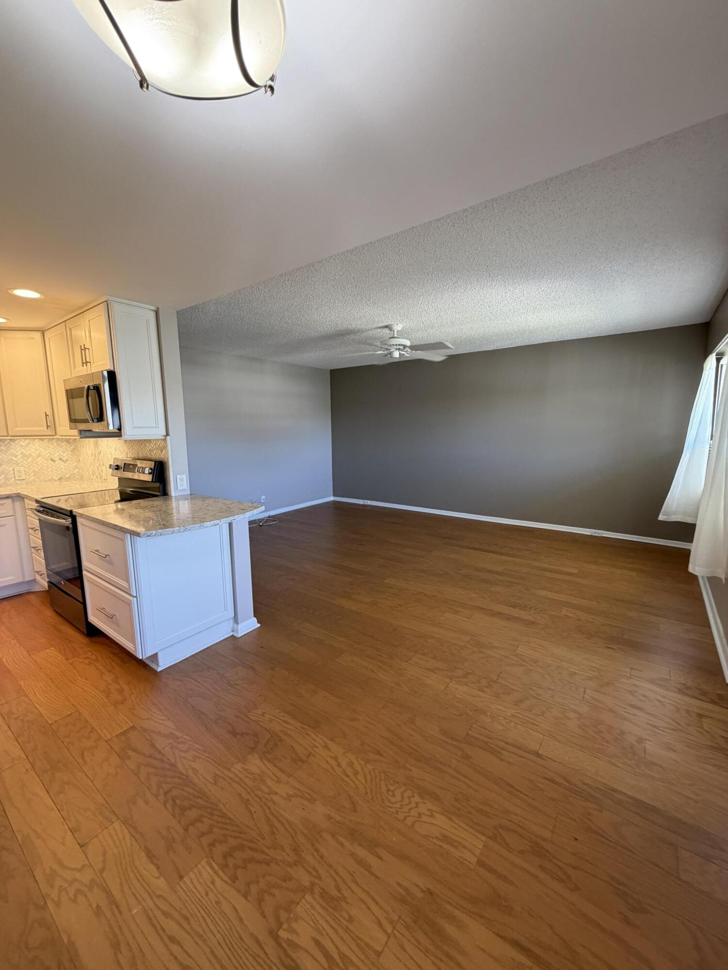 166 Dorset D Property Photo 11