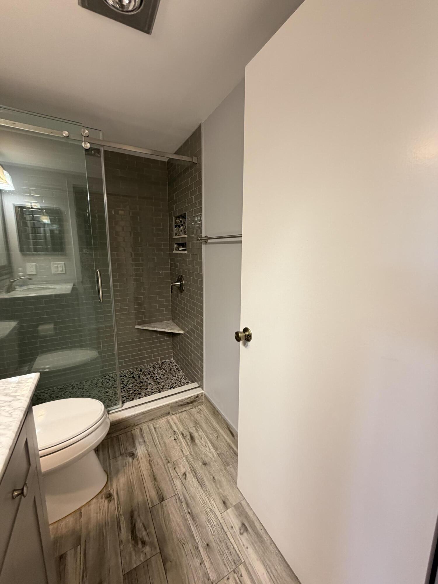 166 Dorset D Property Photo 15