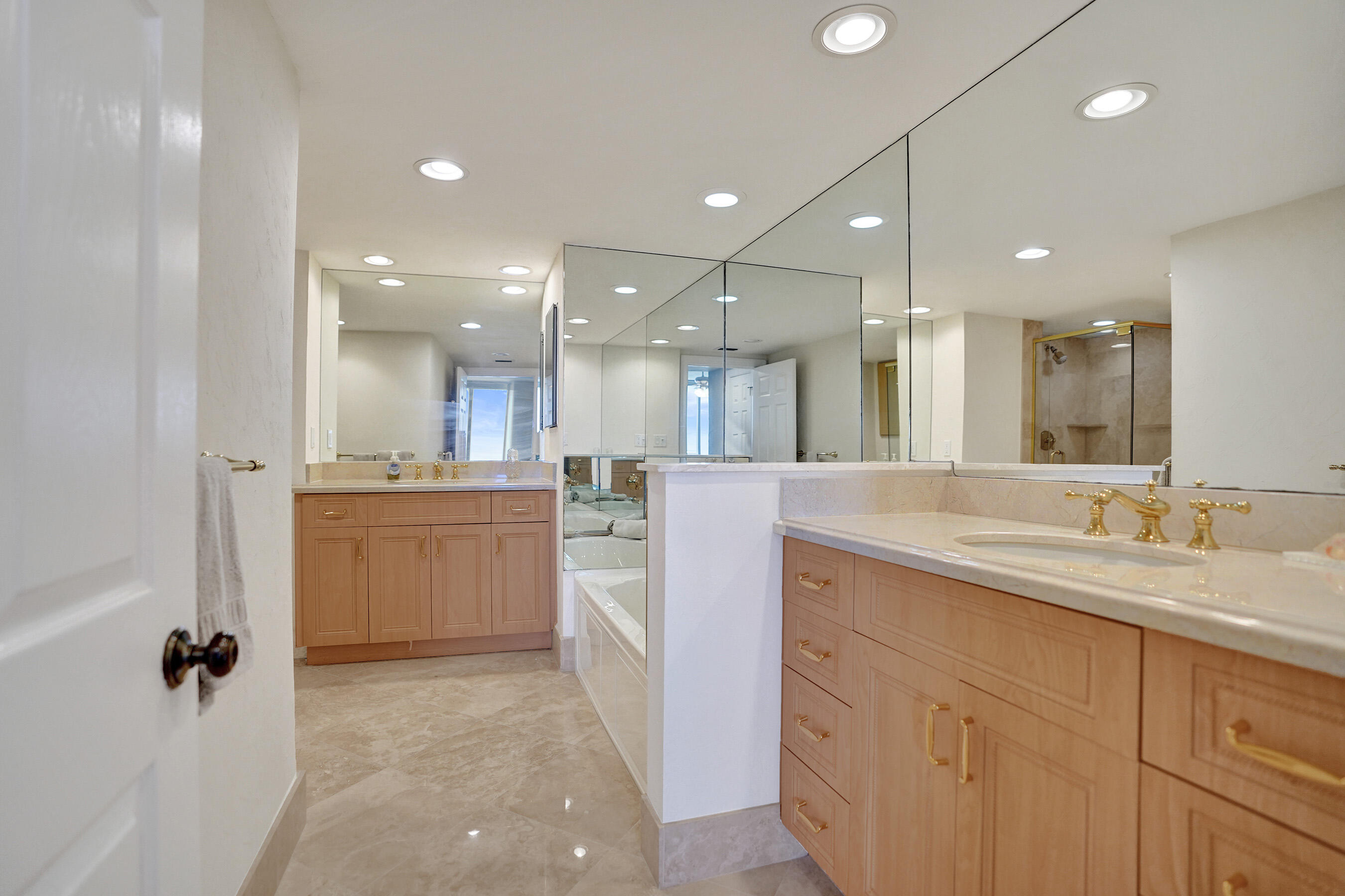 700 S Ocean Boulevard 604 Property Photo 23