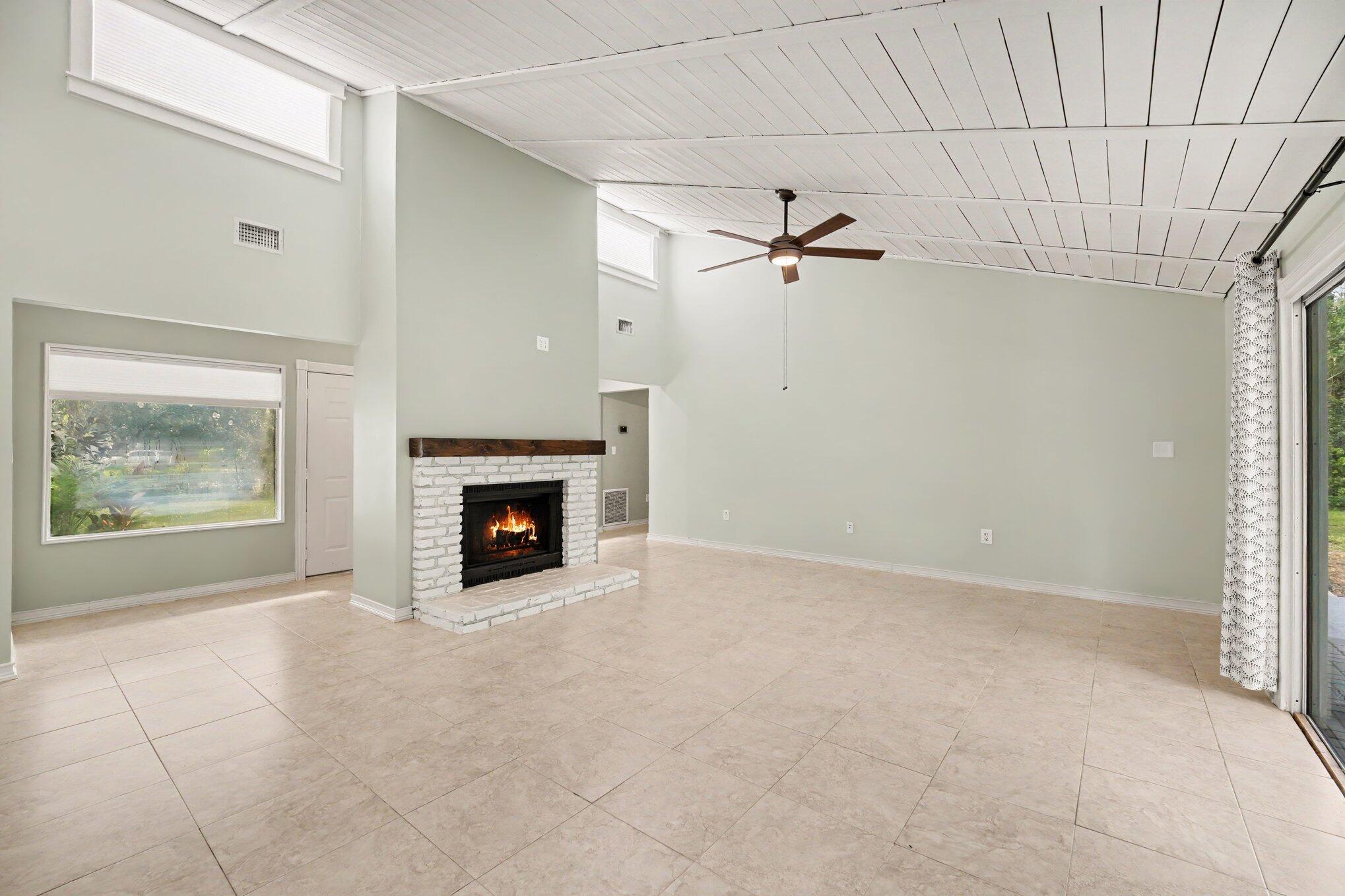 2550 Corey Avenue Property Photo 5