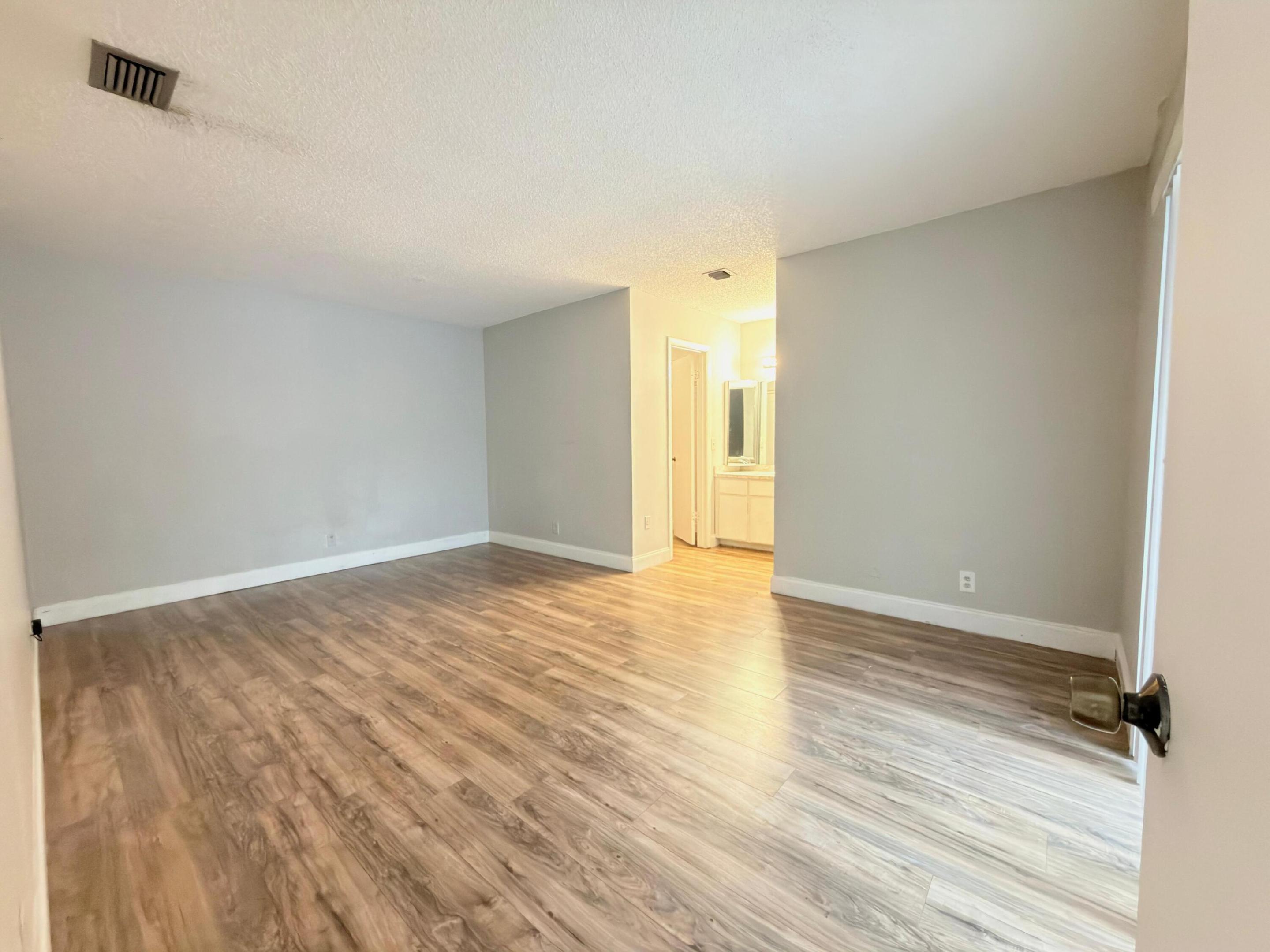 6287 Scotch Pine Lane Property Photo 15
