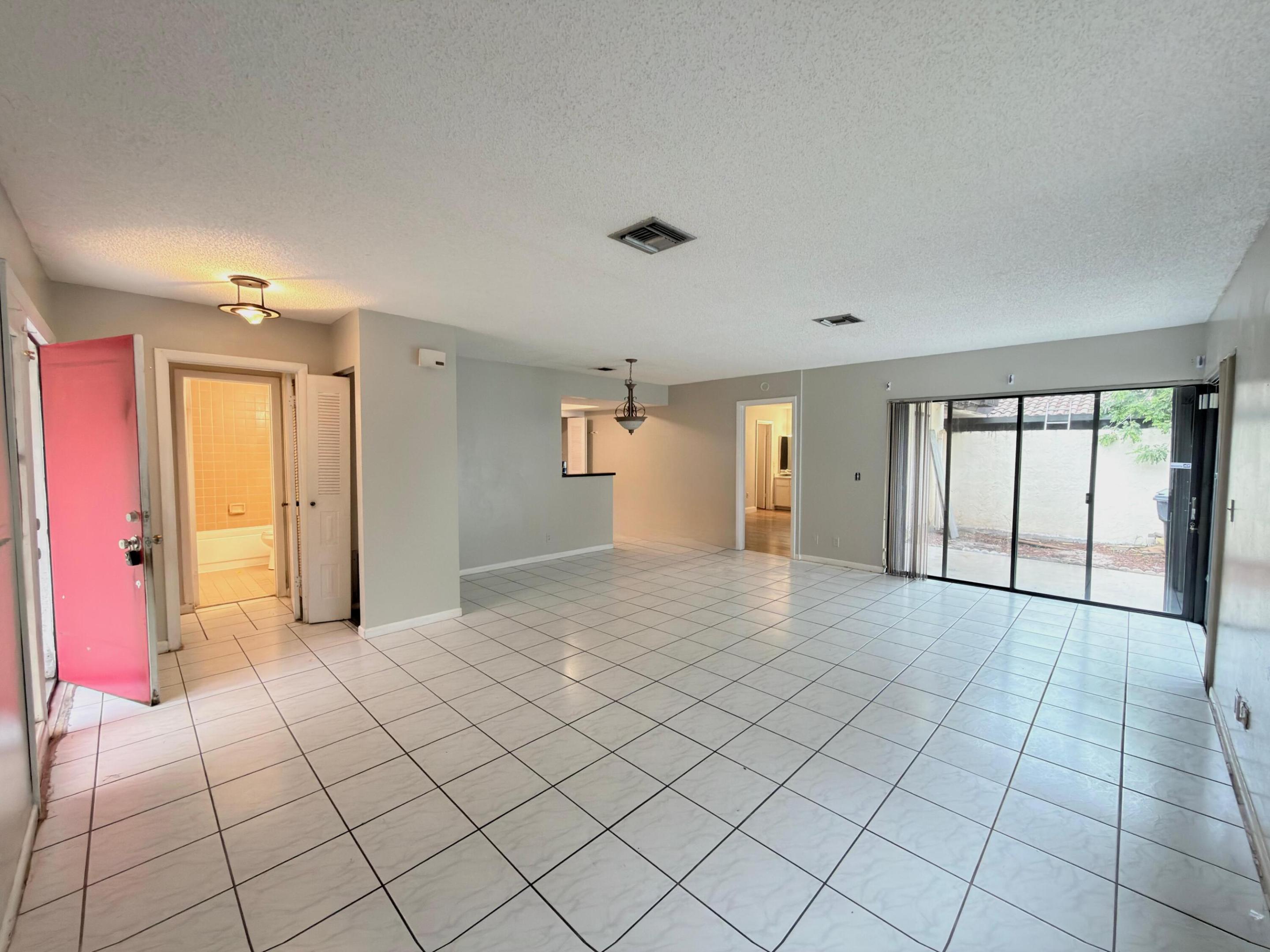 6287 Scotch Pine Lane Property Photo 16