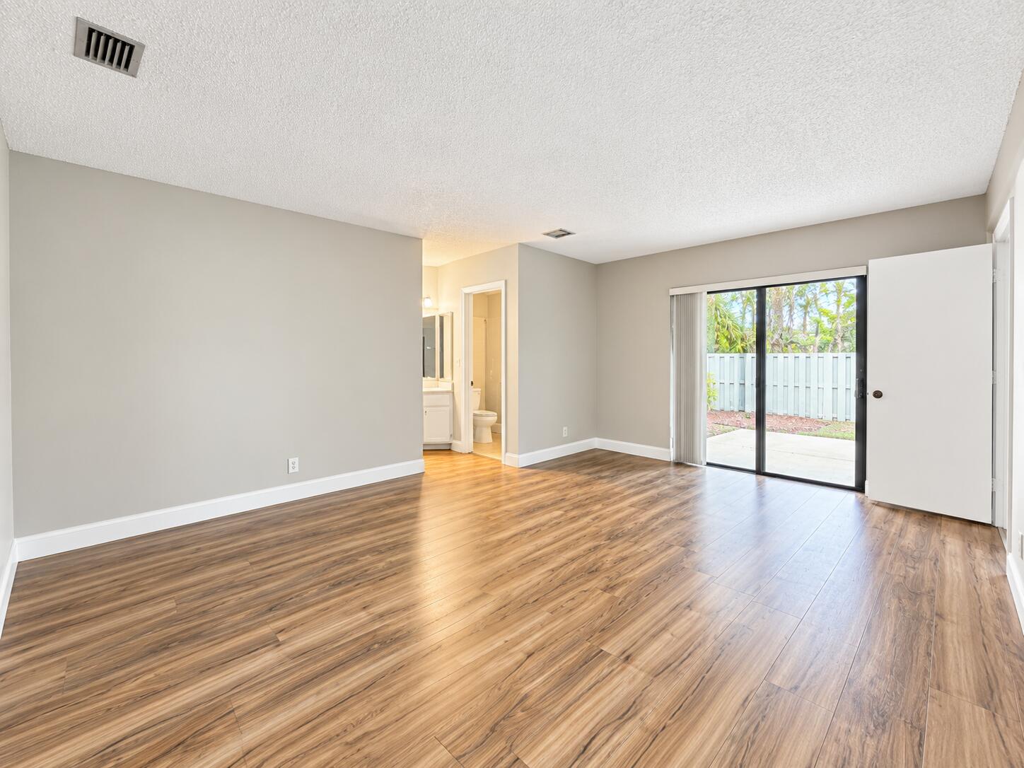 6287 Scotch Pine Lane Property Photo 21