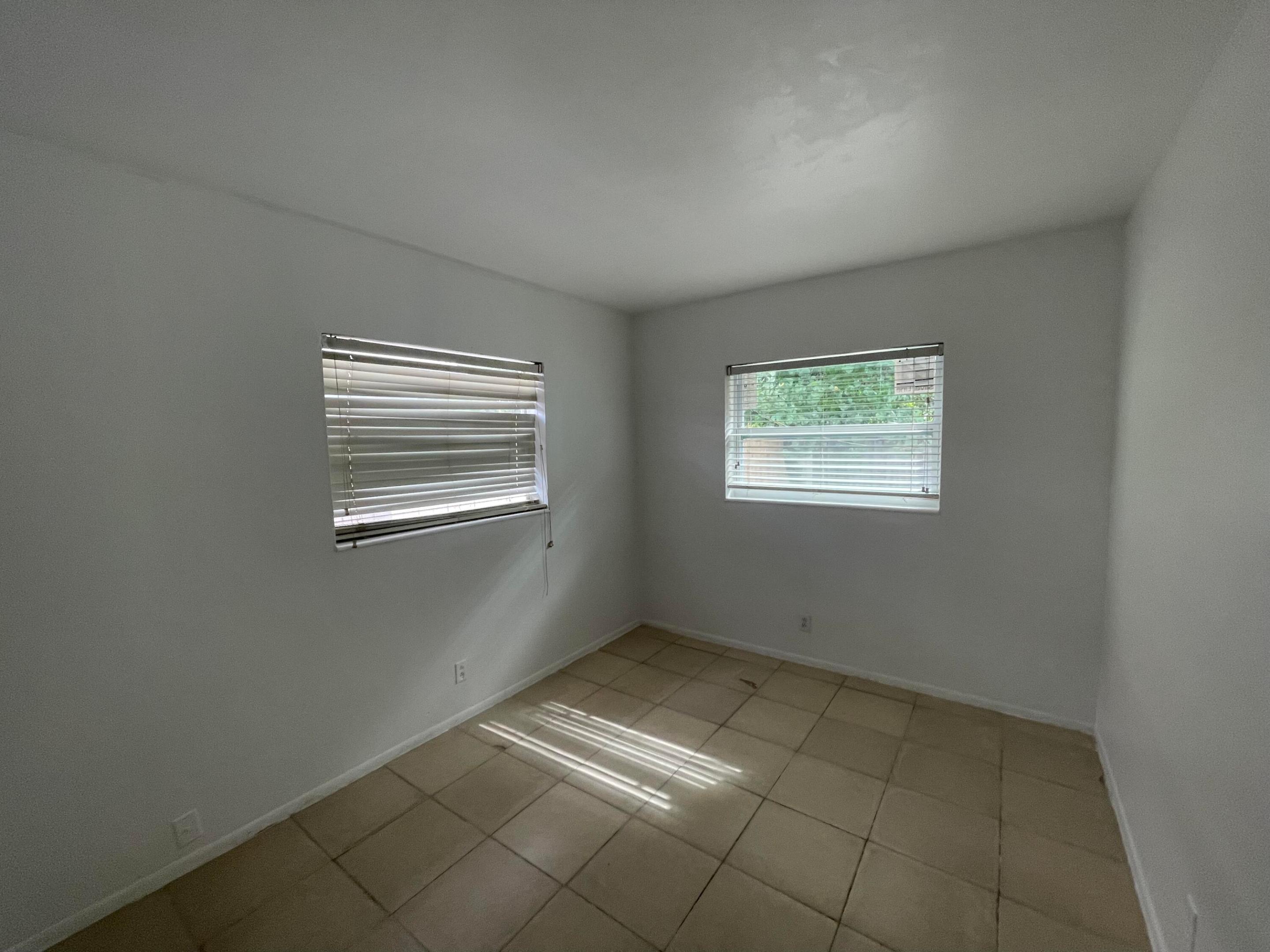 1316 Nw 8th Avenue A Property Photo 9