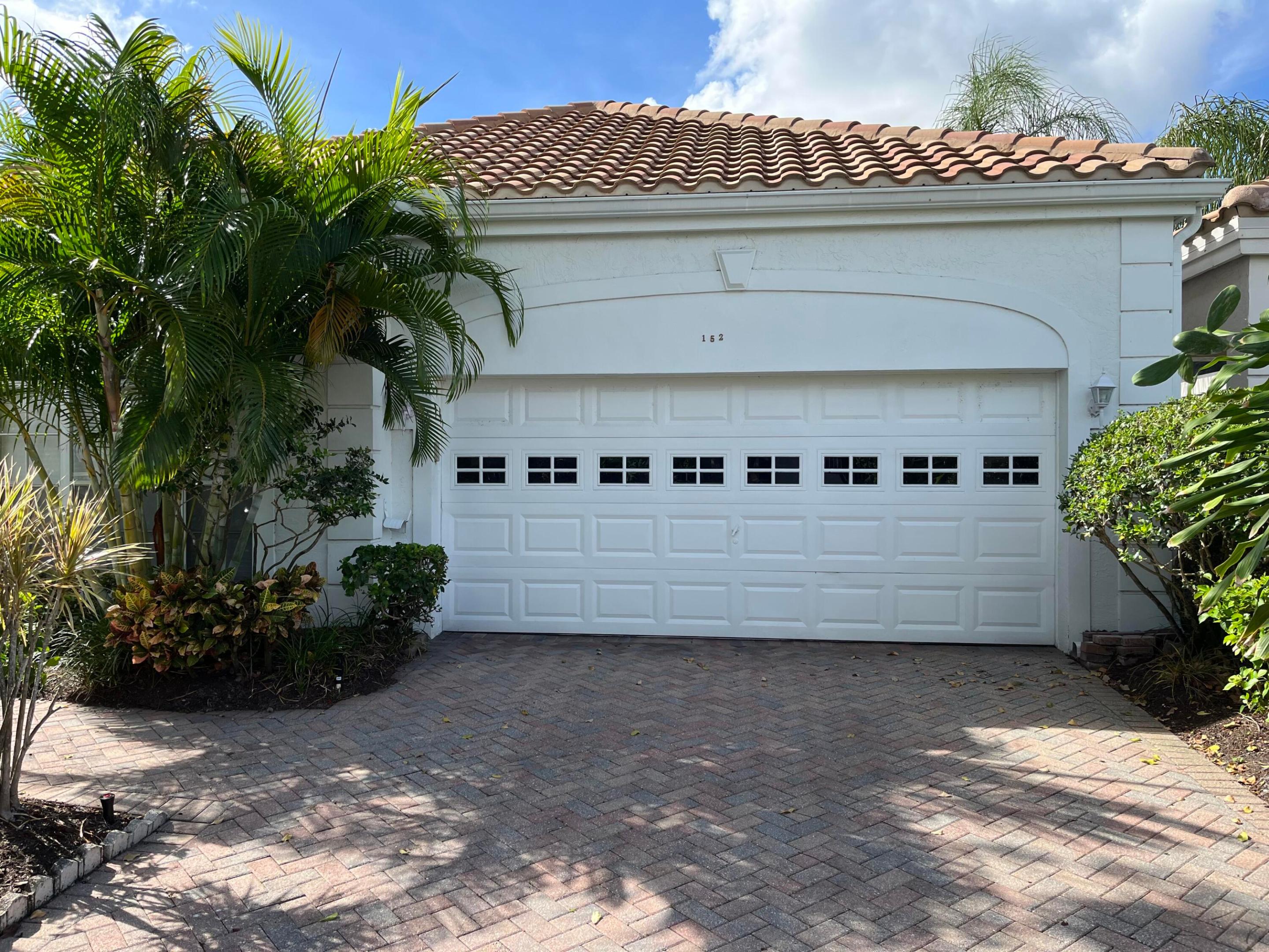 152 CORAL CAY Drive Property Photo 1