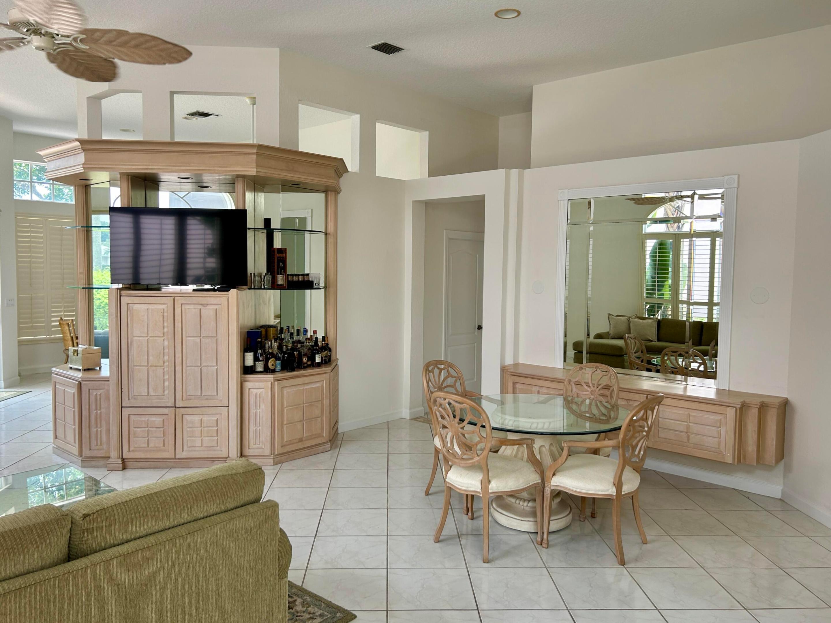 152 Coral Cay Drive Property Photo 7