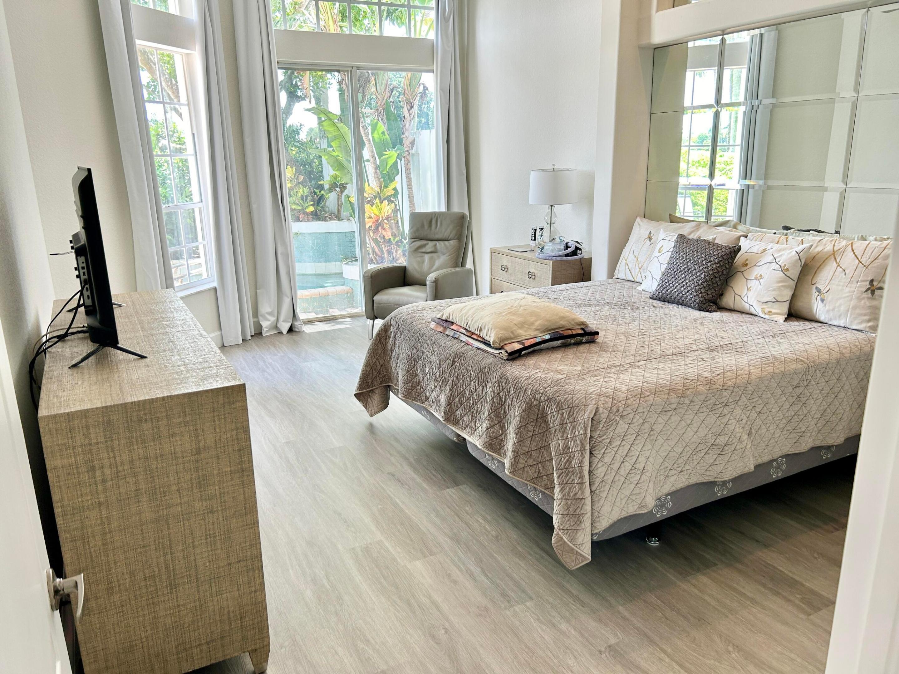 152 Coral Cay Drive Property Photo 12