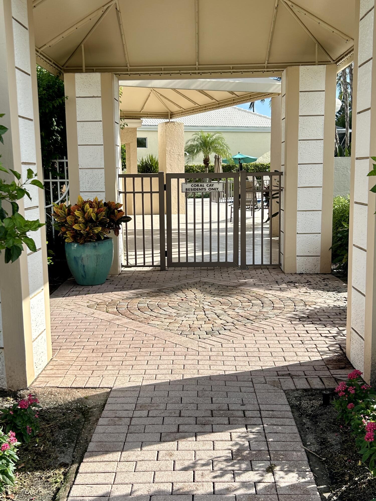 152 Coral Cay Drive Property Photo 25