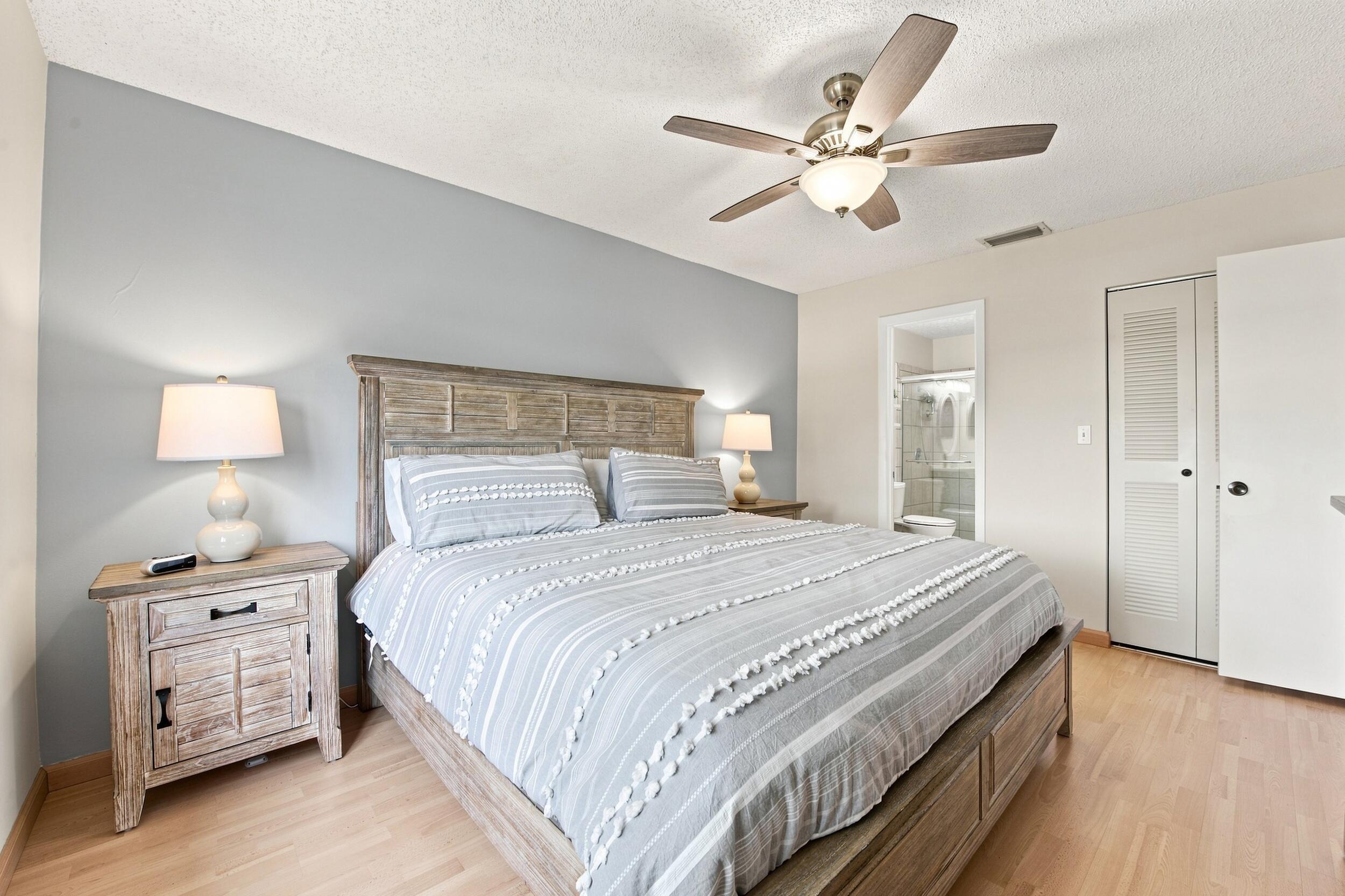 18829 Argosy Drive B Property Photo 14