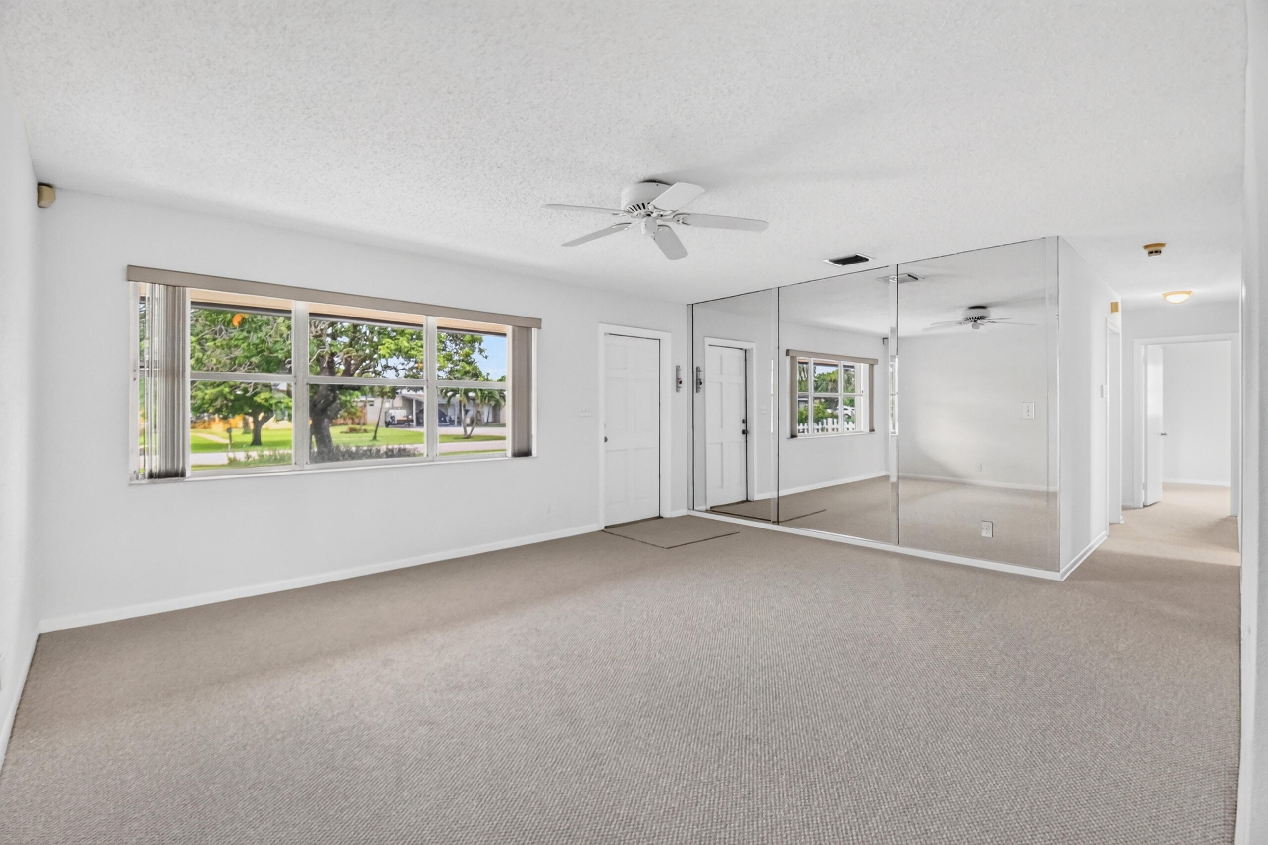 129 Greenbrier Drive Property Photo 2