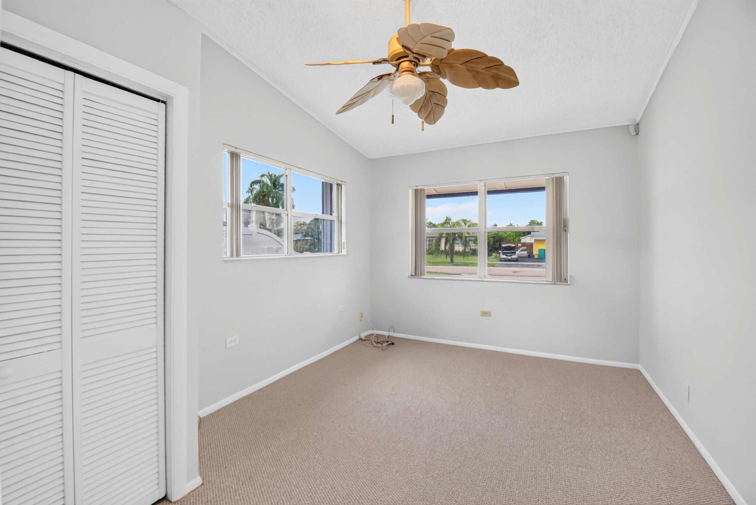 129 Greenbrier Drive Property Photo 11