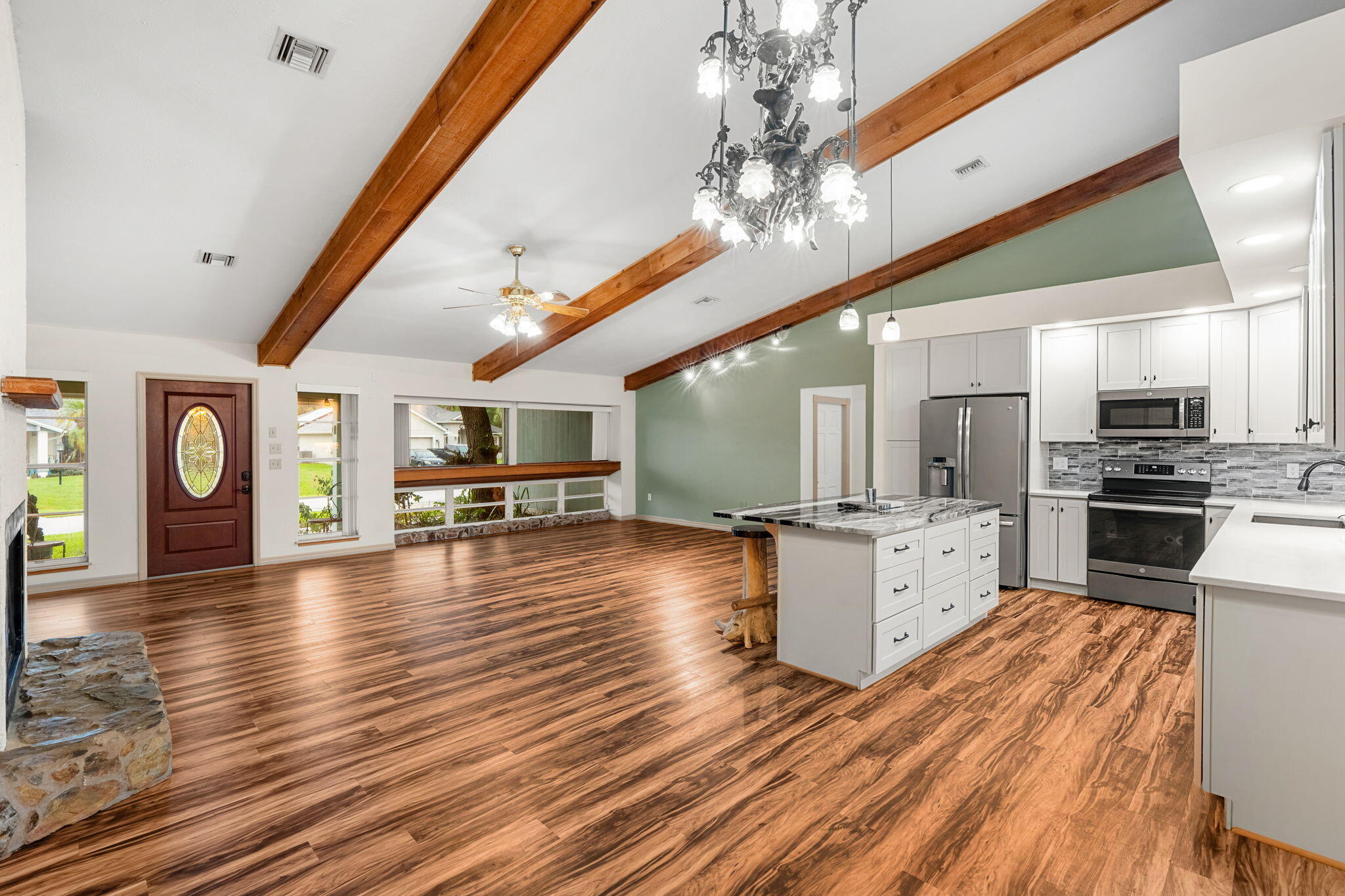1873 Sw Macarthur Avenue Property Photo 3
