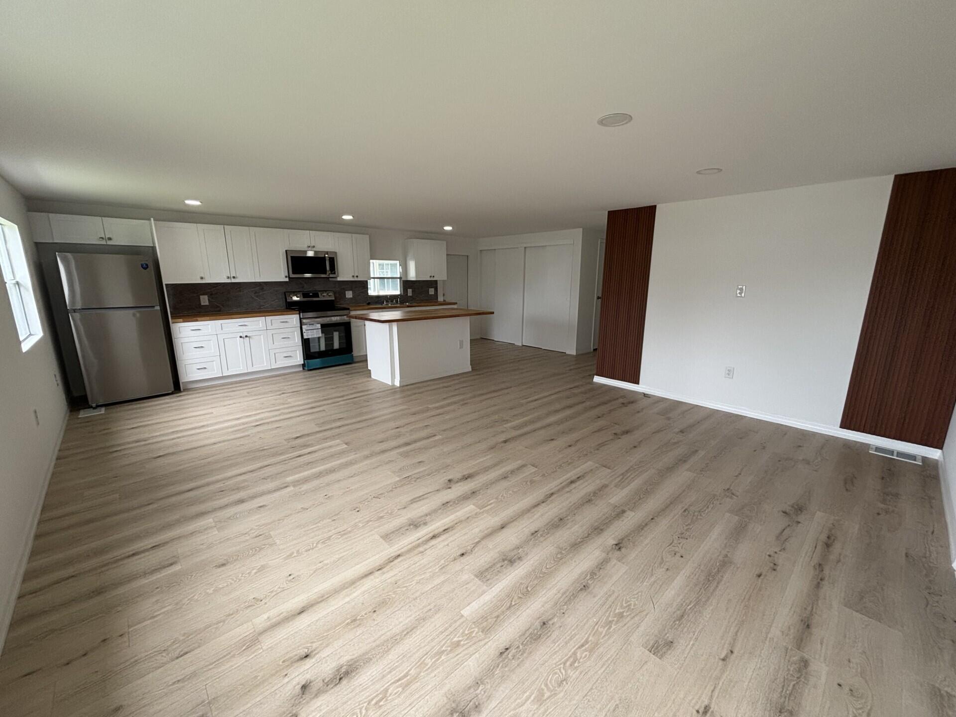 4435 Round Table Court Property Photo 8