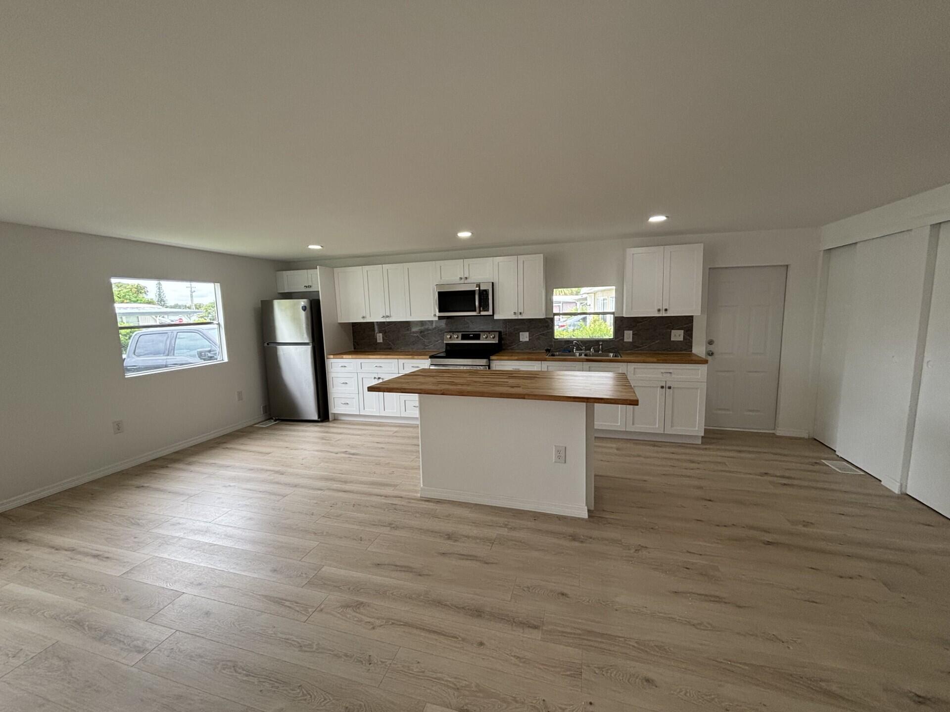 4435 Round Table Court Property Photo 10