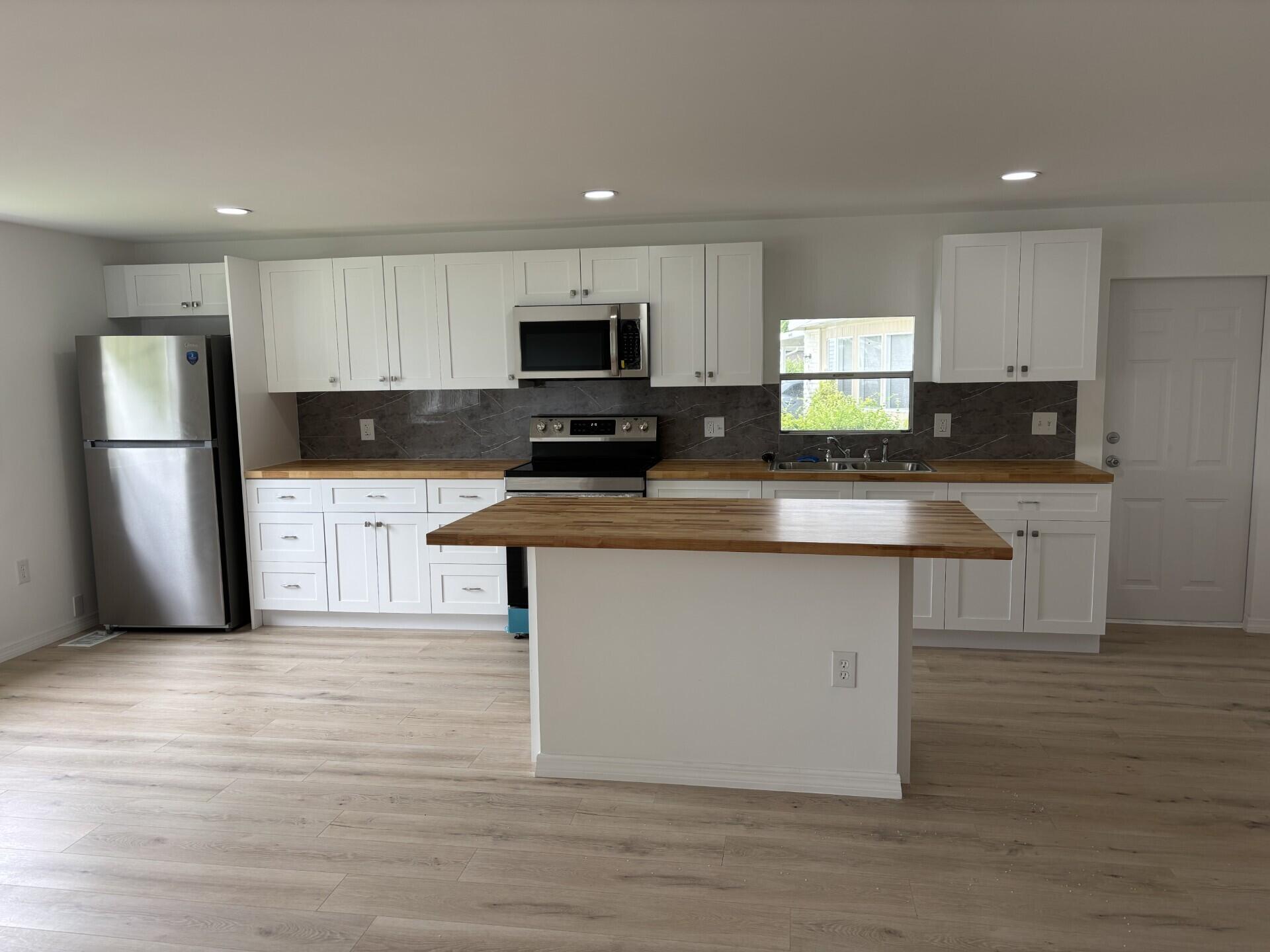 4435 Round Table Court Property Photo 11