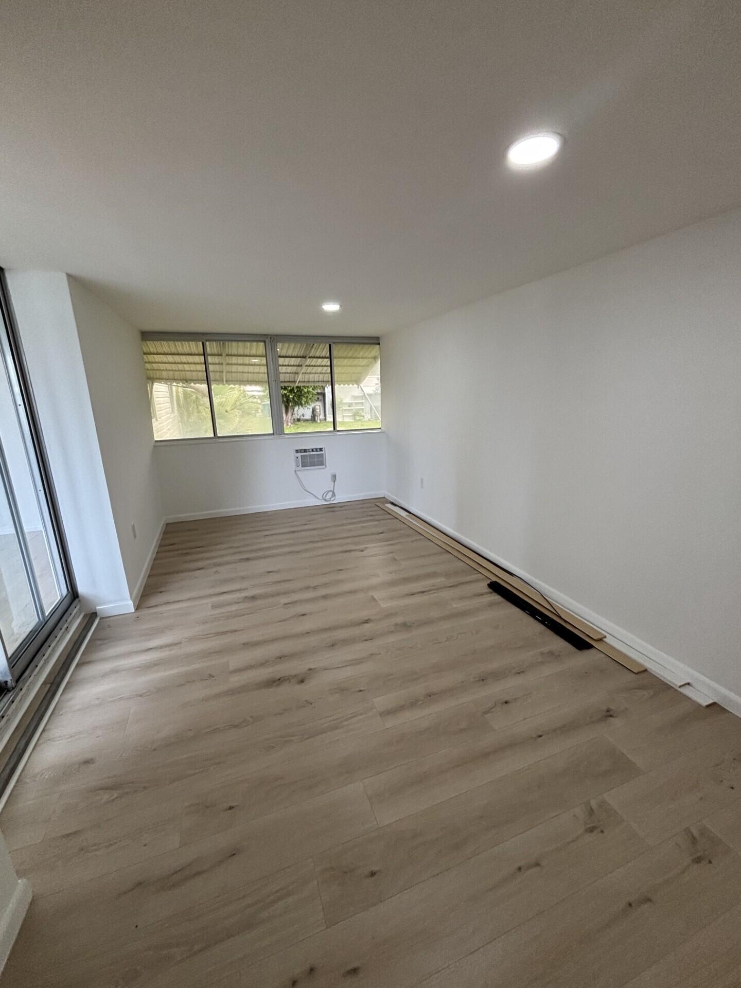 4435 Round Table Court Property Photo 14