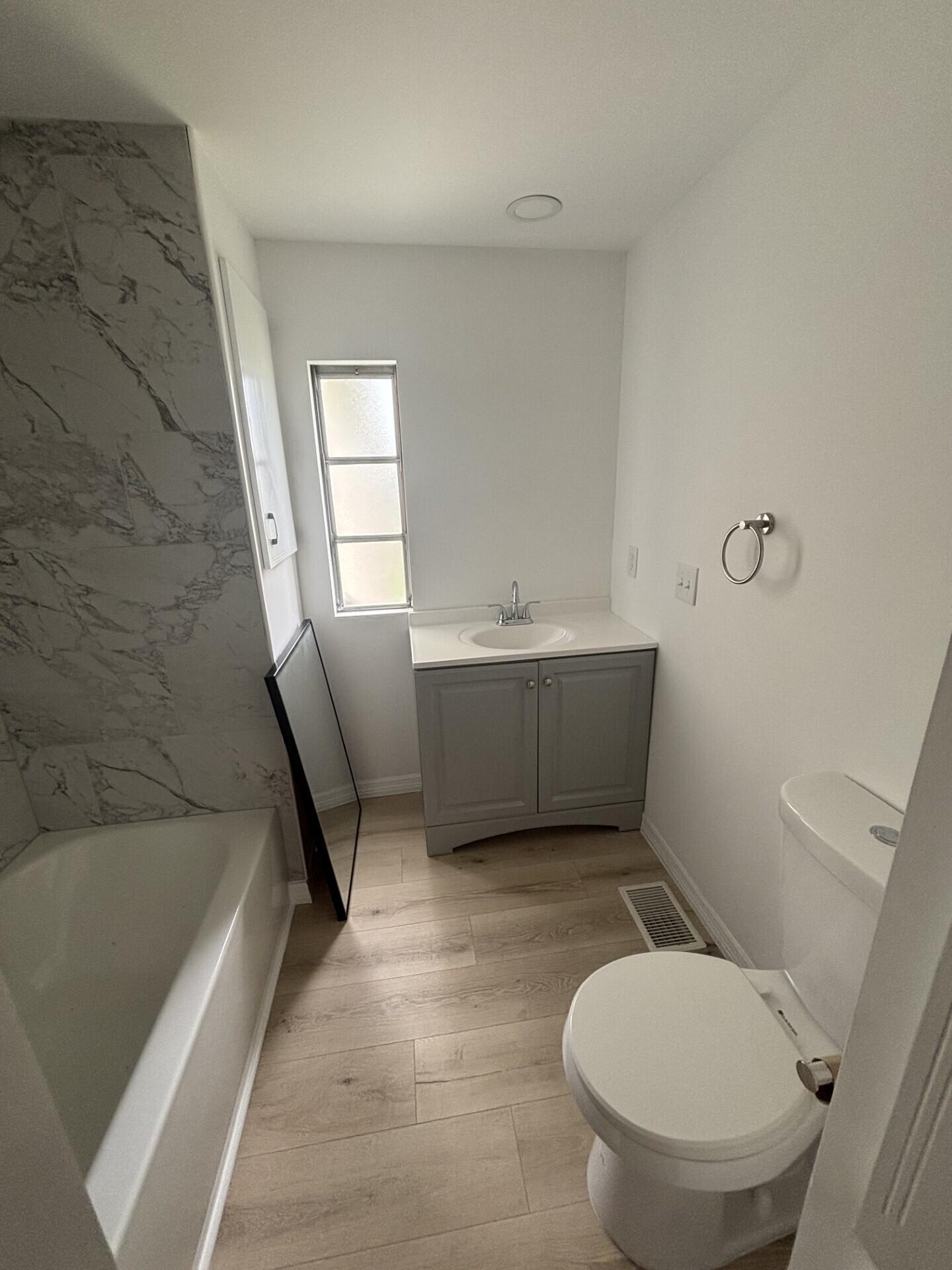 4435 Round Table Court Property Photo 18